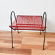Porte-vinyles vintage en métal noir et scoubidou rouge,  années 50