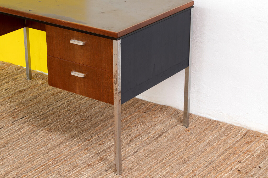 Bureau scandinave 122 cm