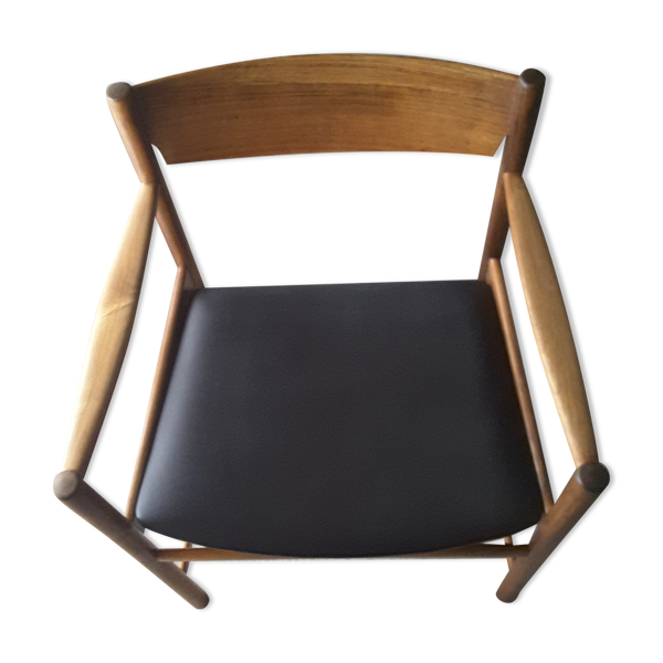 Chaise accoudoir en merisier massif années 1960