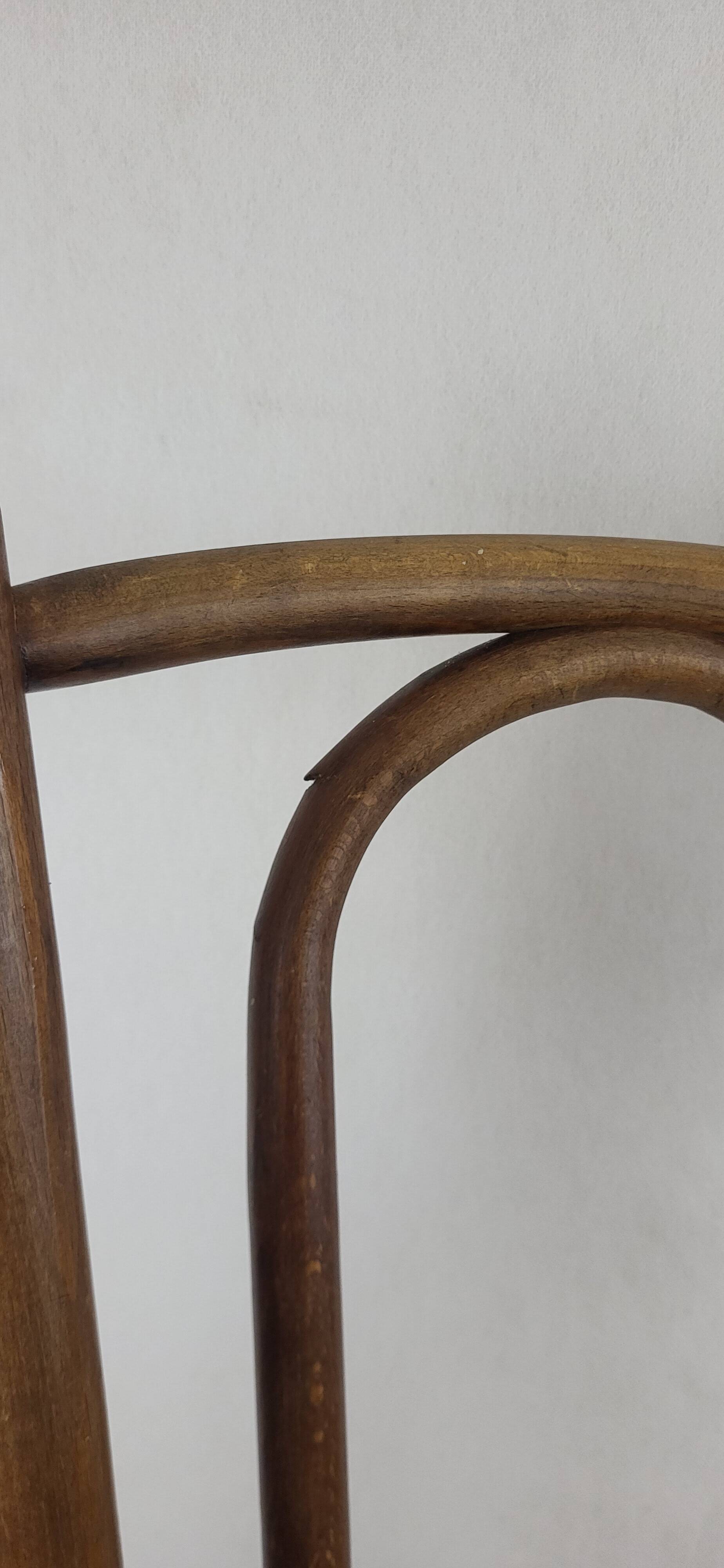 Bentwood bistro chair