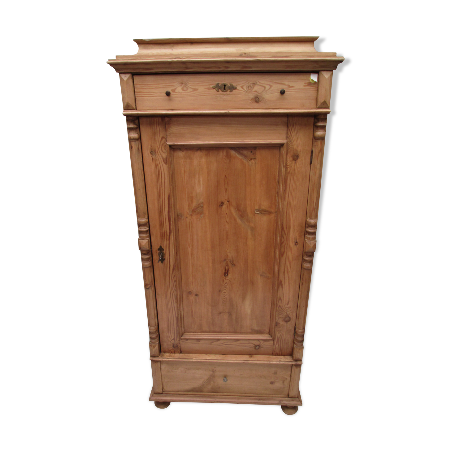 Danish bonnetière 19th in pine