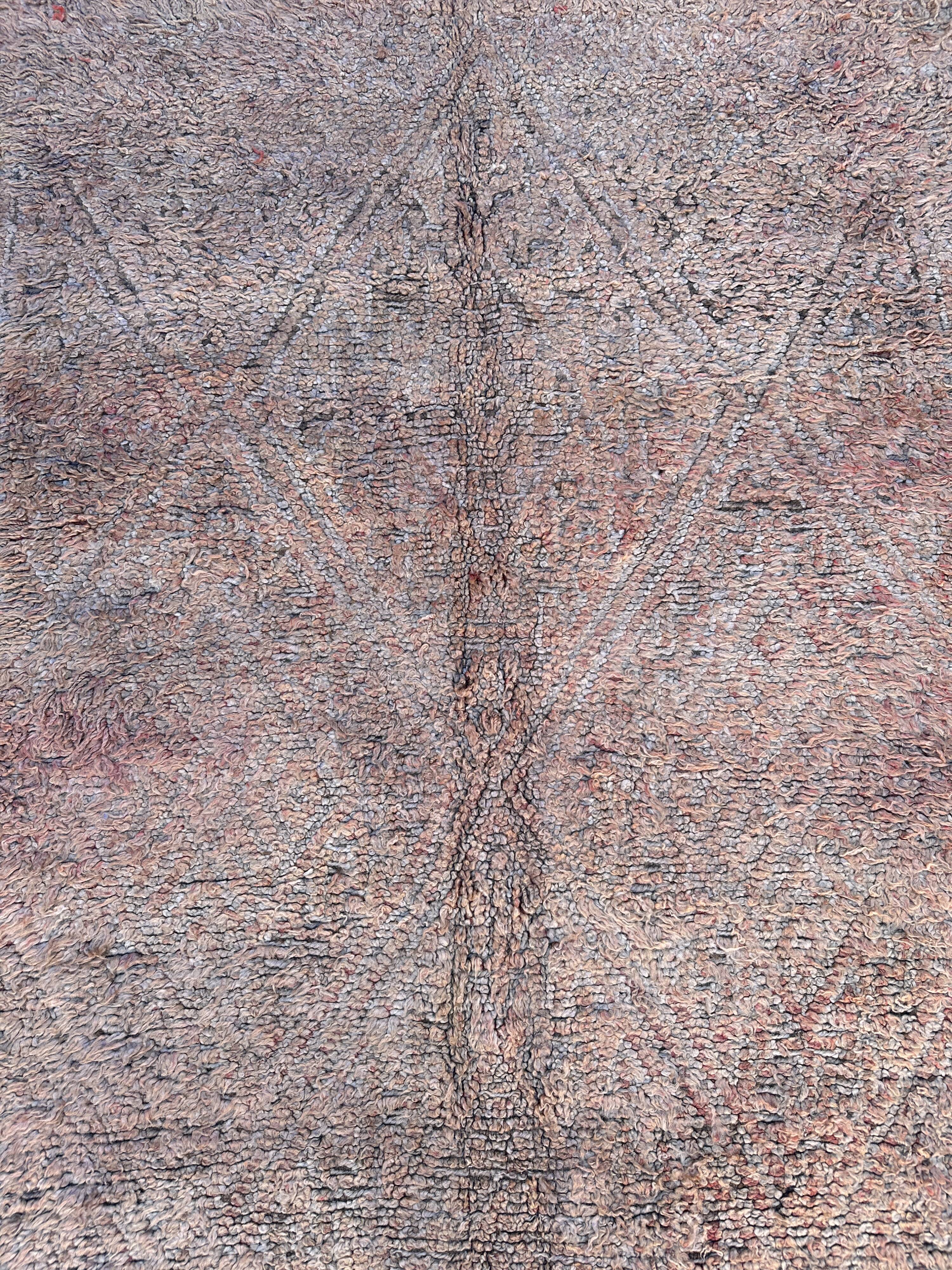 Moroccan rug Beni M'Guild beige - 314 x 192 cm