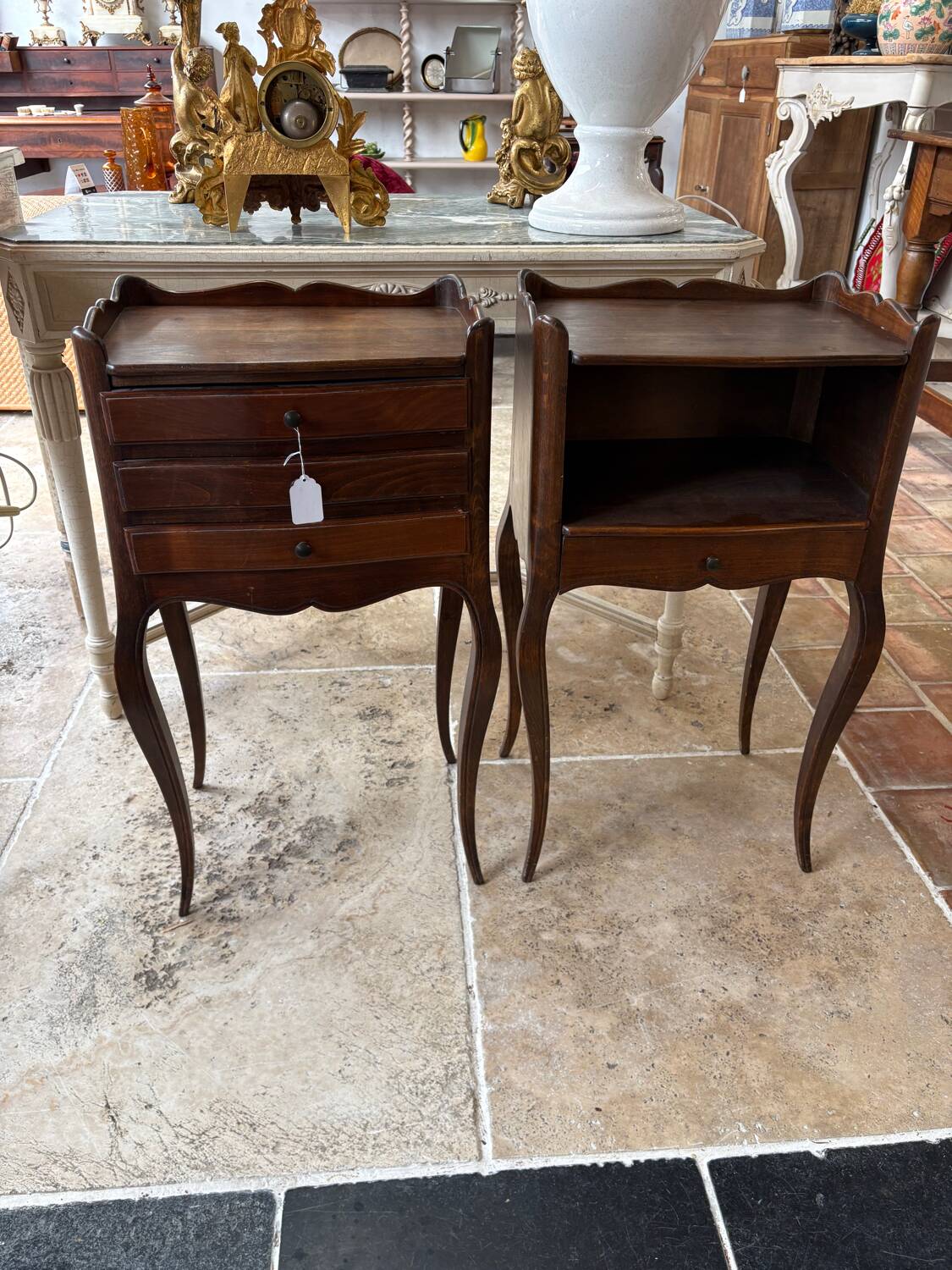 Paire de chevet style Louis XVI