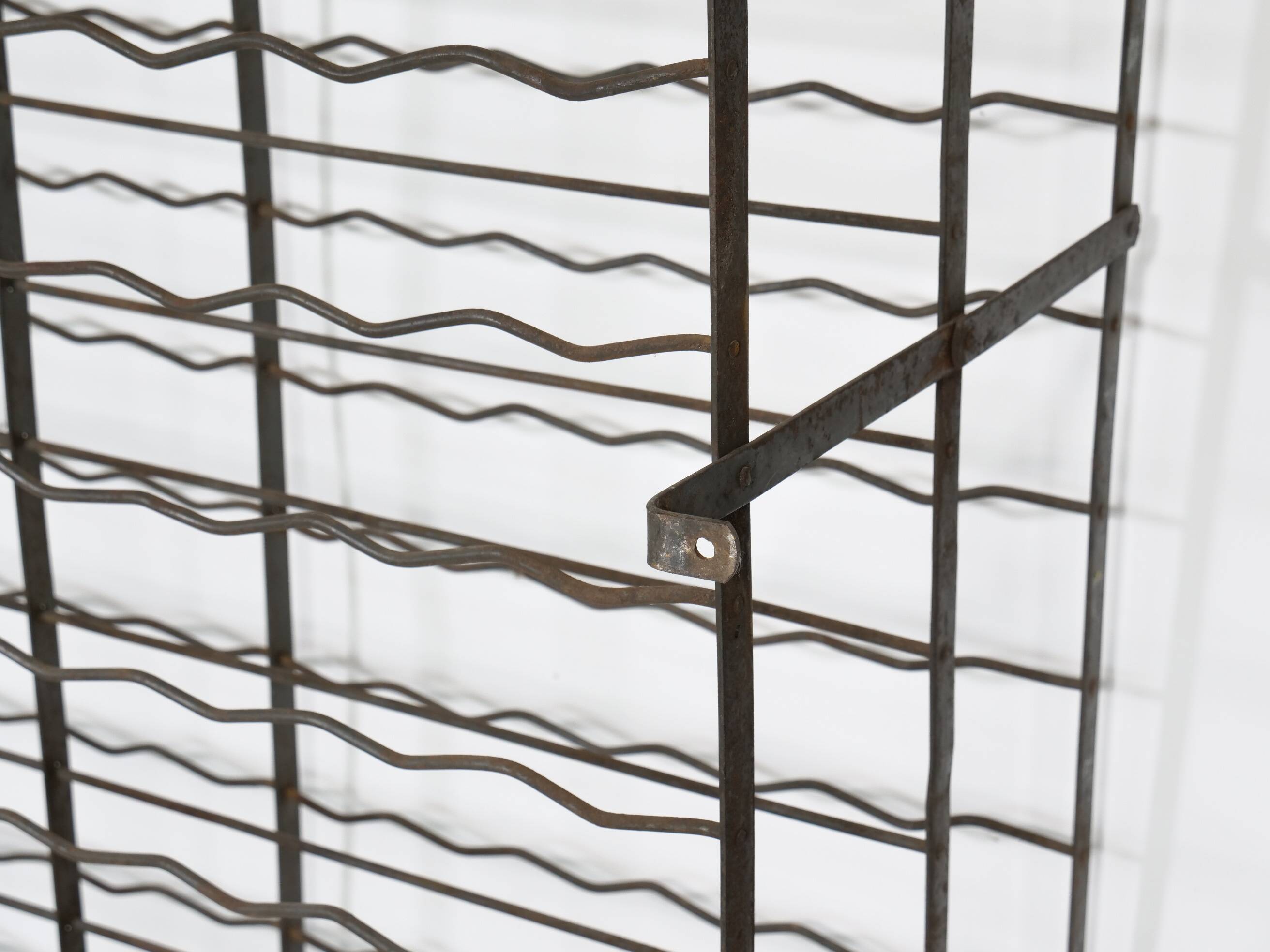 Grand casier à vin vintage en métal, 1960s