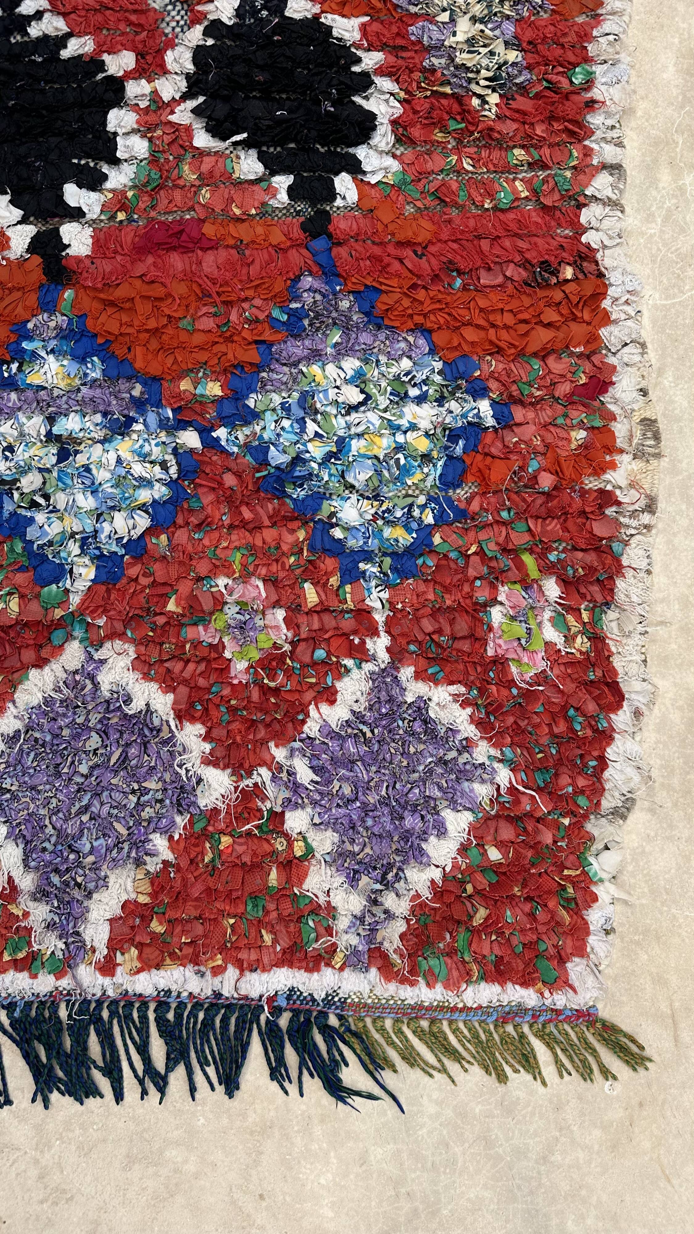 Colorful Boucherouite Berber rug - 140 x 167 cm