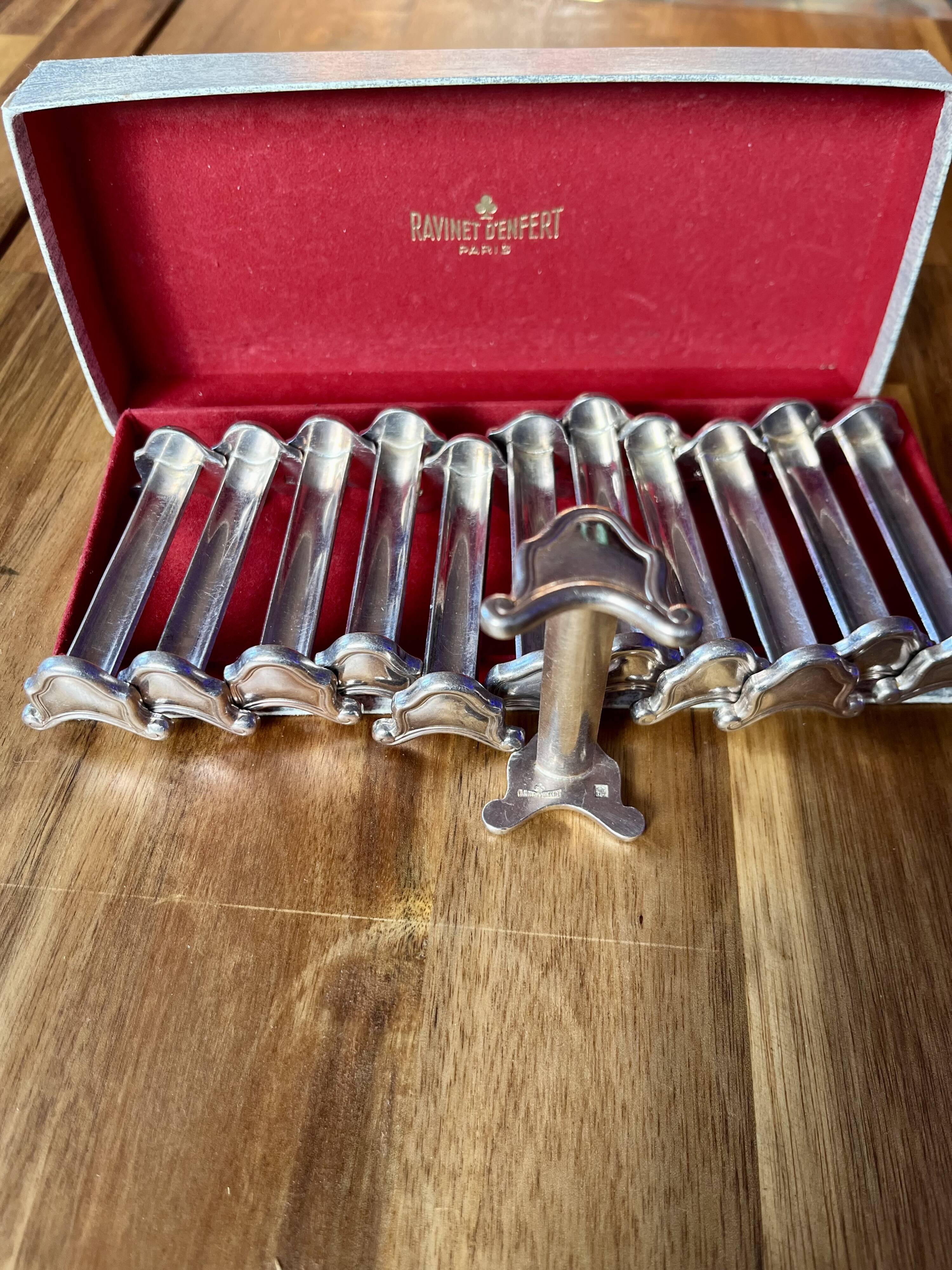 12 knife holders Ravinet d'Enfert