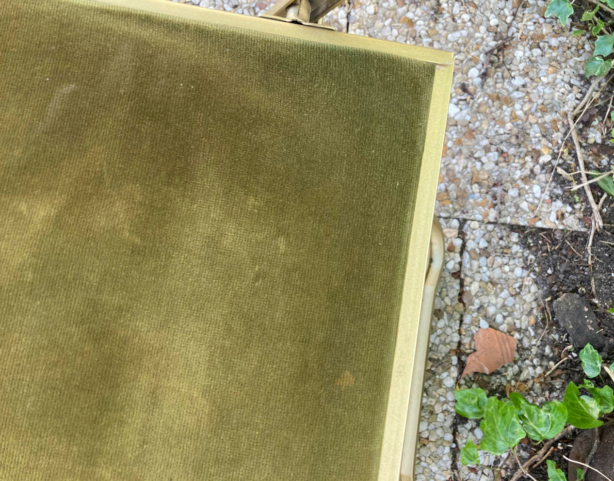 Set of 4 vintage folding armchairs in green velvet