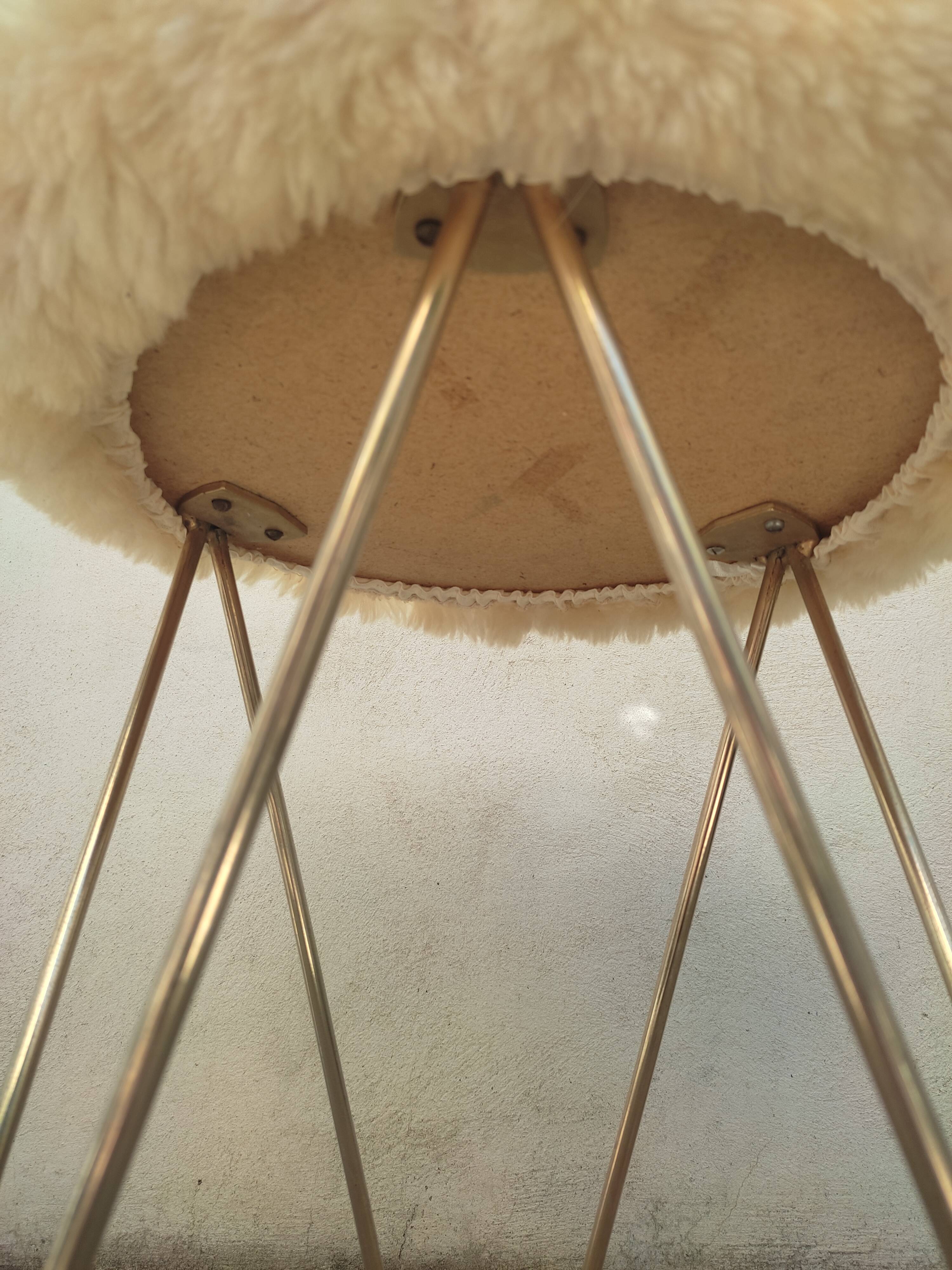 Synthetic fur stool with golden feet