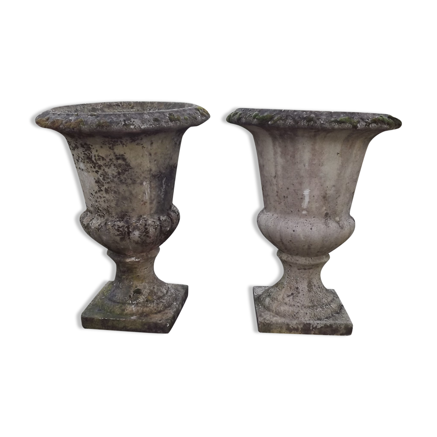 Pair of Vases Medici reconstituted stone