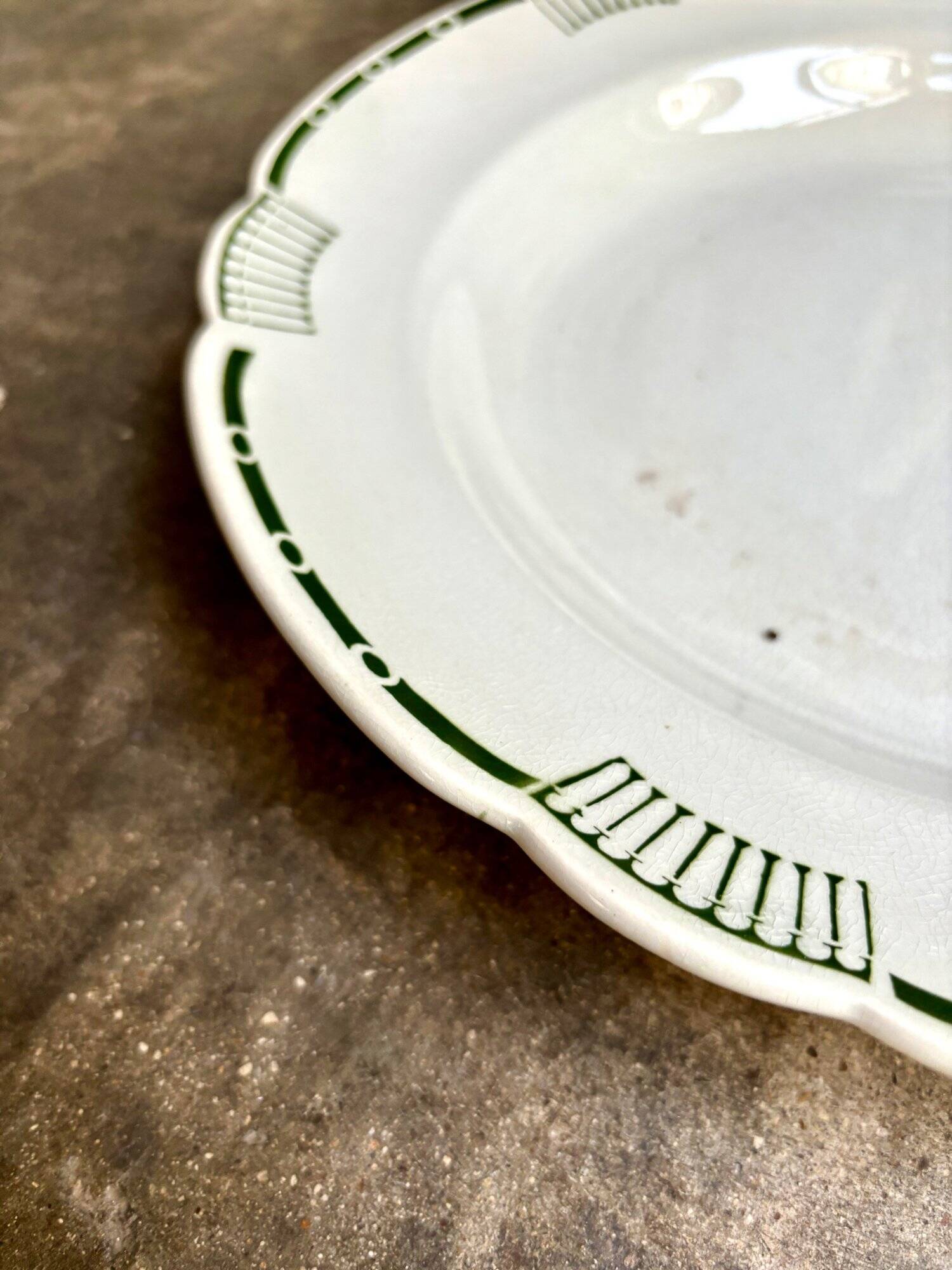 Lunéville hollow round dish in iron clay, "London" service