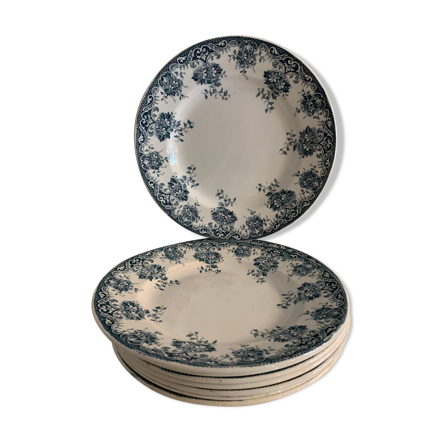 8 flat green and white plates 19th century Terre de Fer