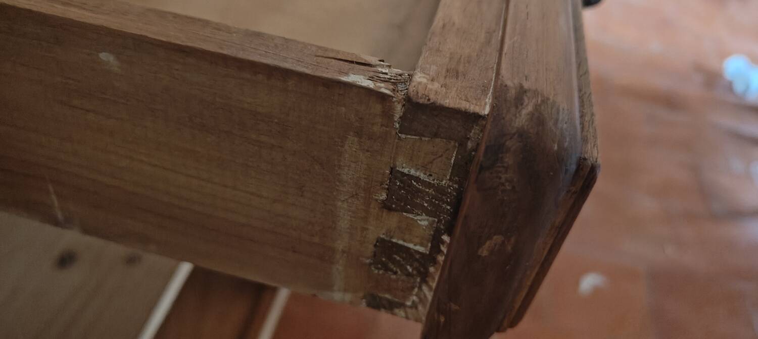 Solid wood sideboard