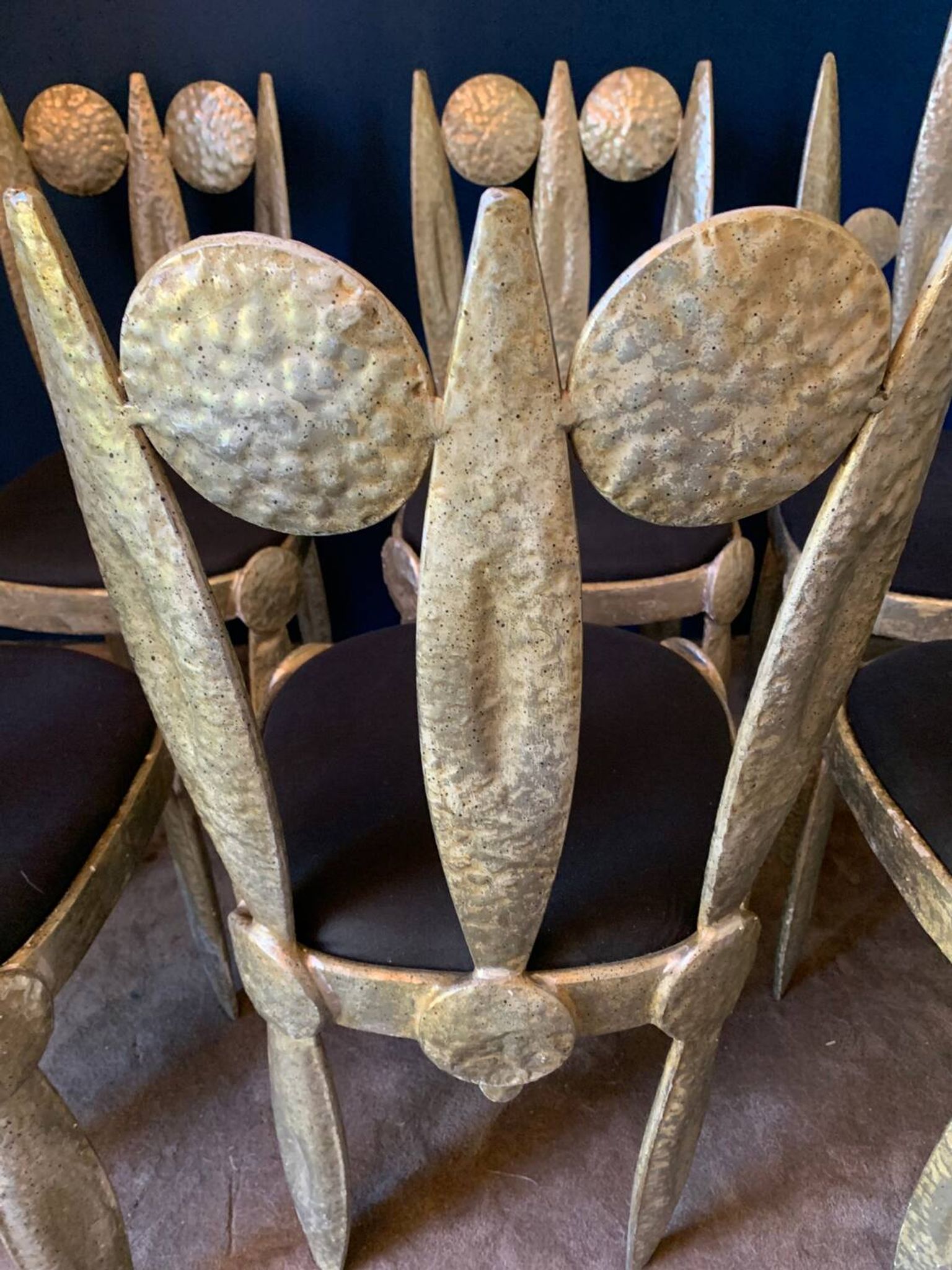 suite de huit chaises