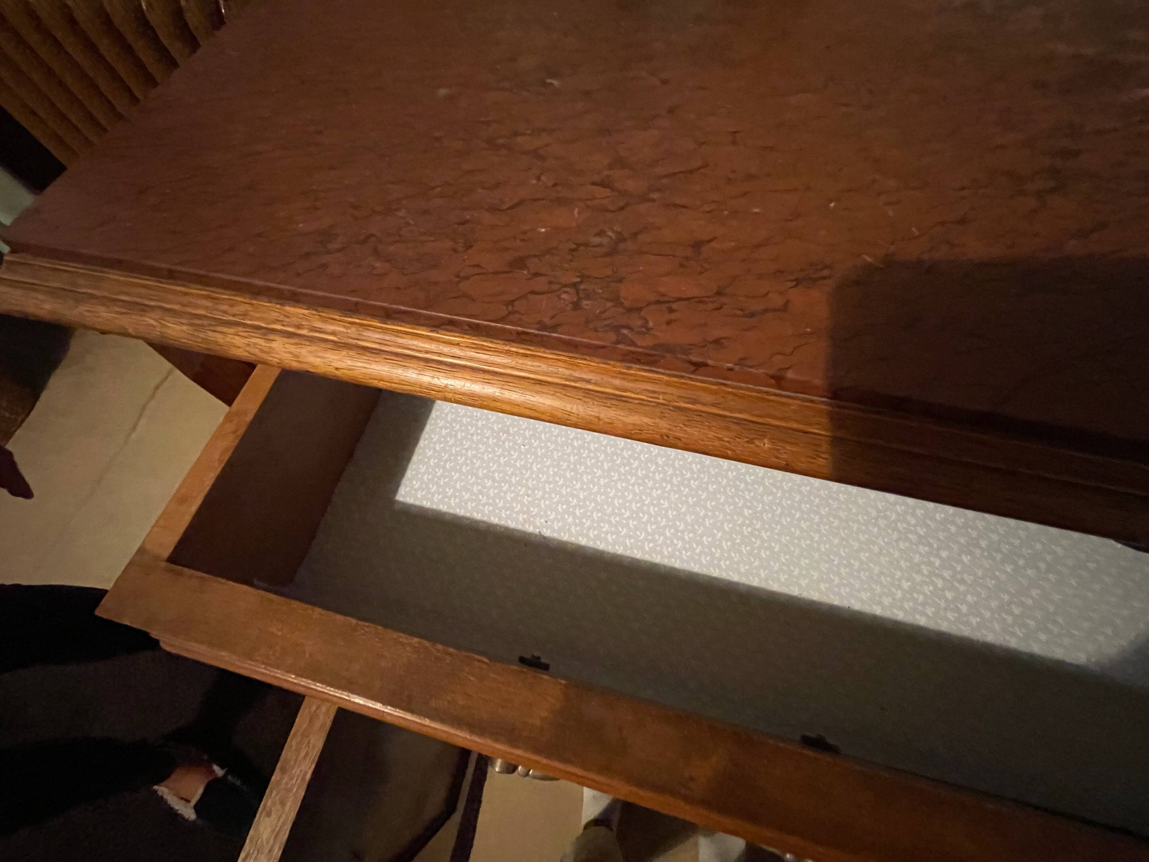 Classic chest of drawers