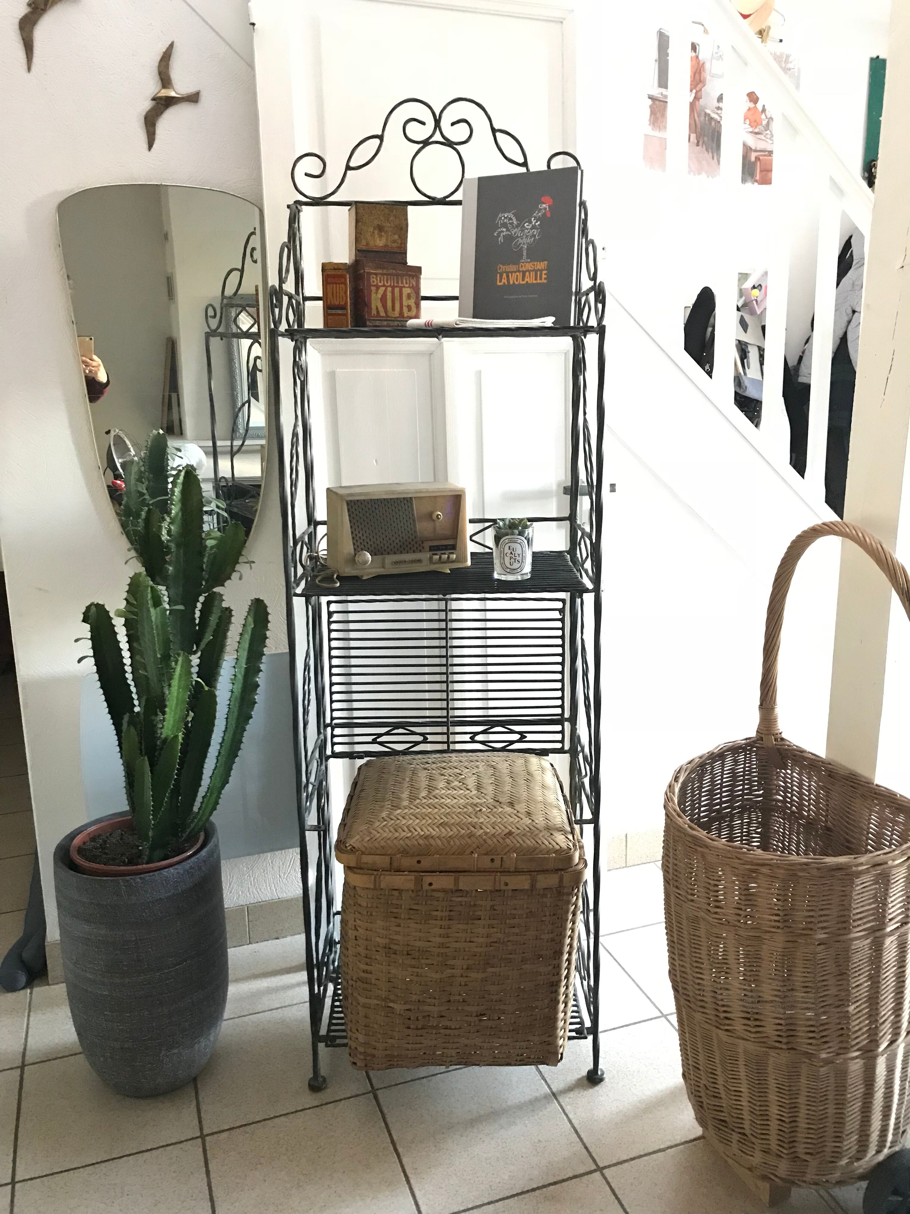 Bakery shelf