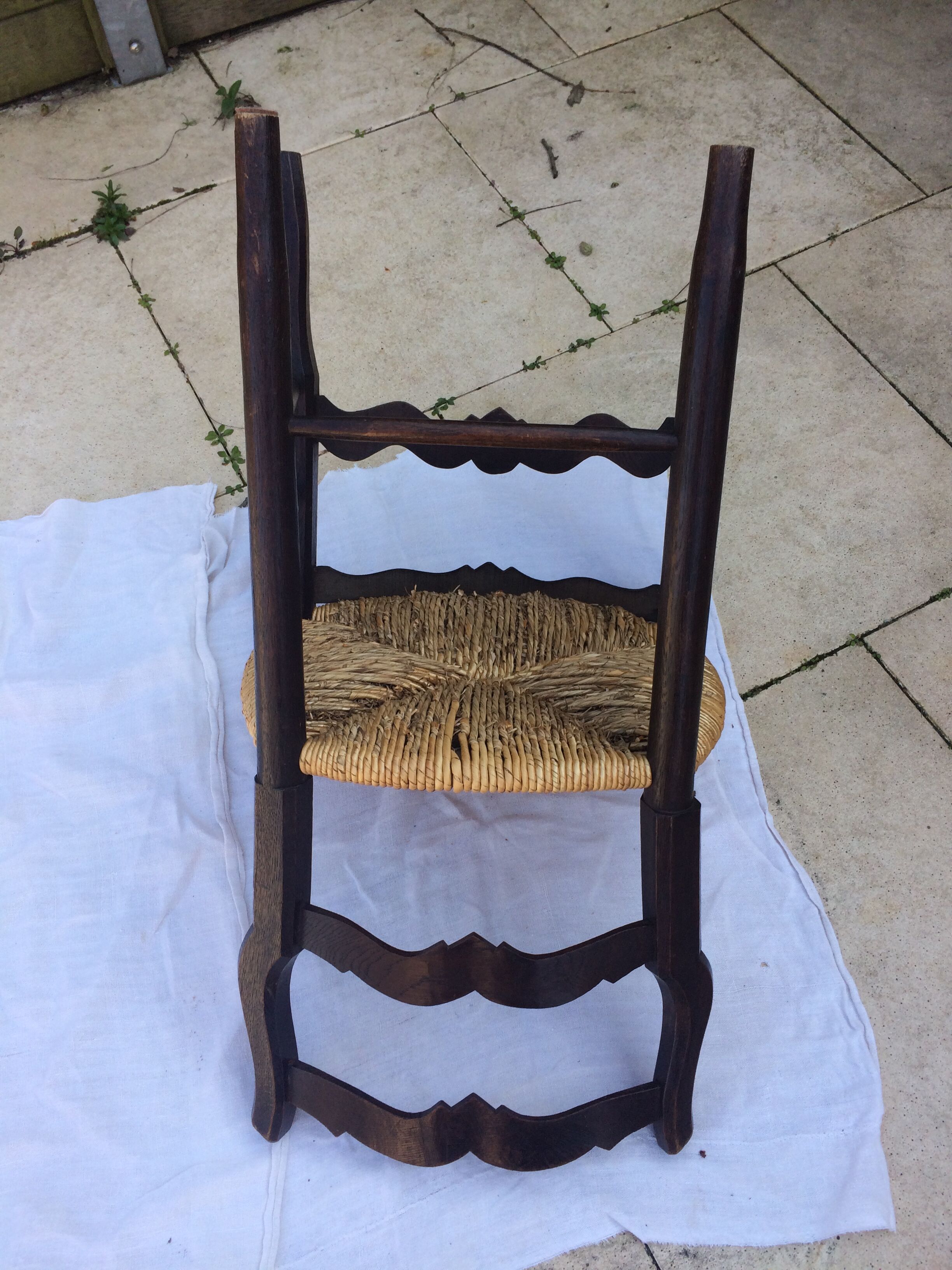 2 fun chairs low middle of back