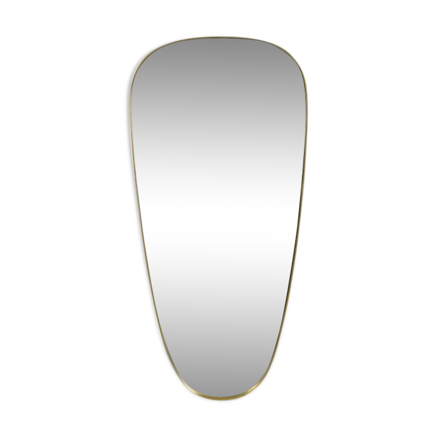 Mirror and free-shape brass contour