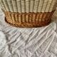 Panier corbeille vintage en osier et scoubidou