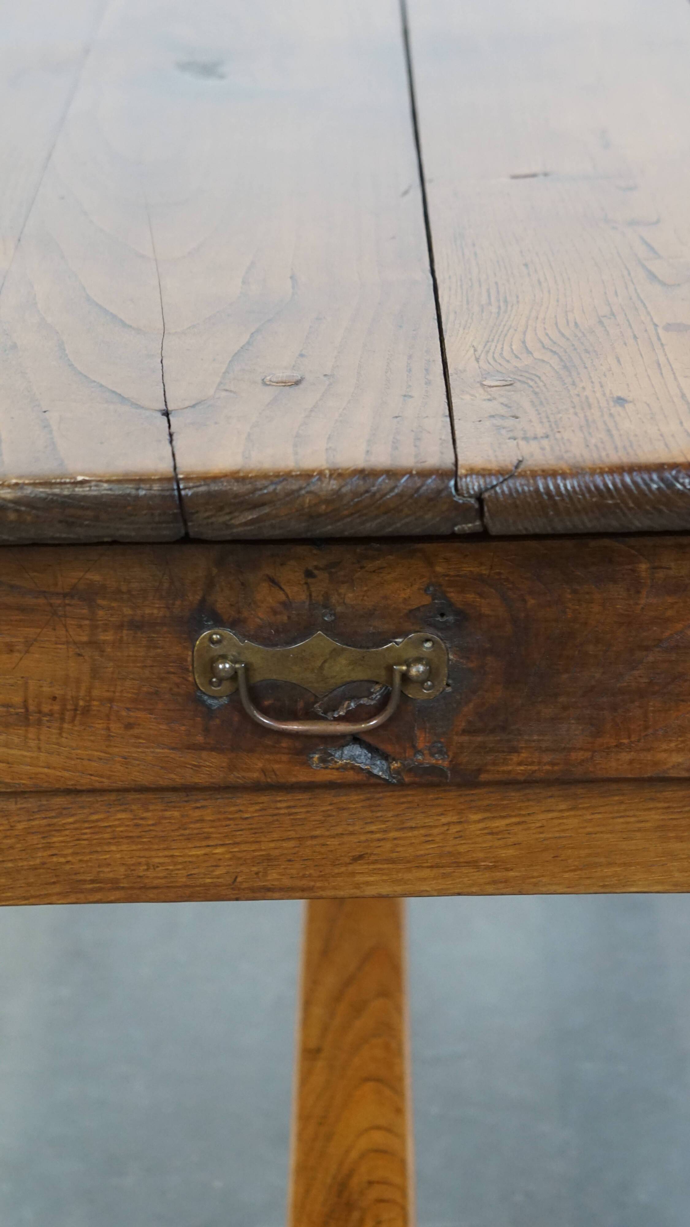 18th-Century Antique Dining Table in Oak with 2 Drawers