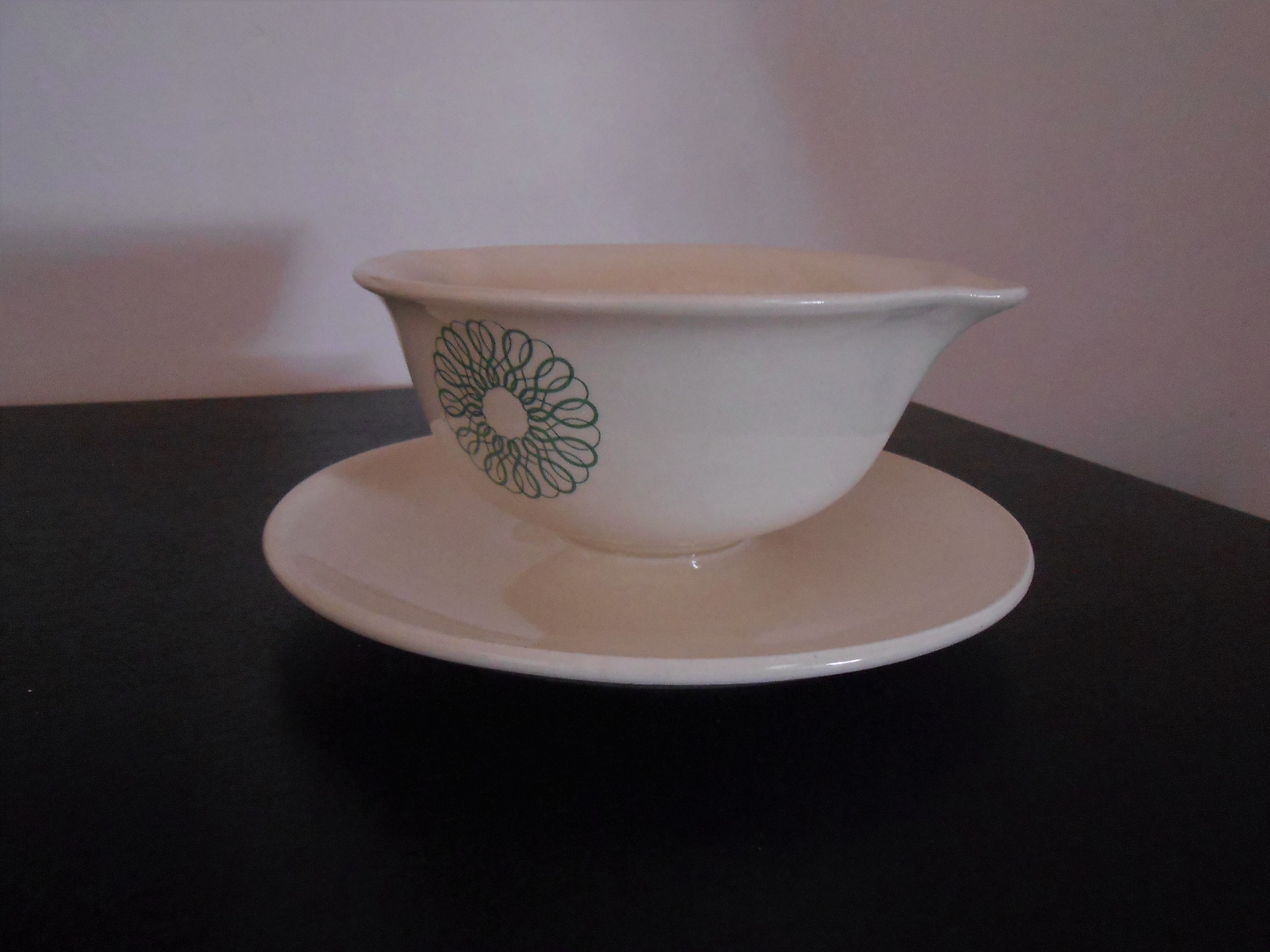 Salins earthenware saucière