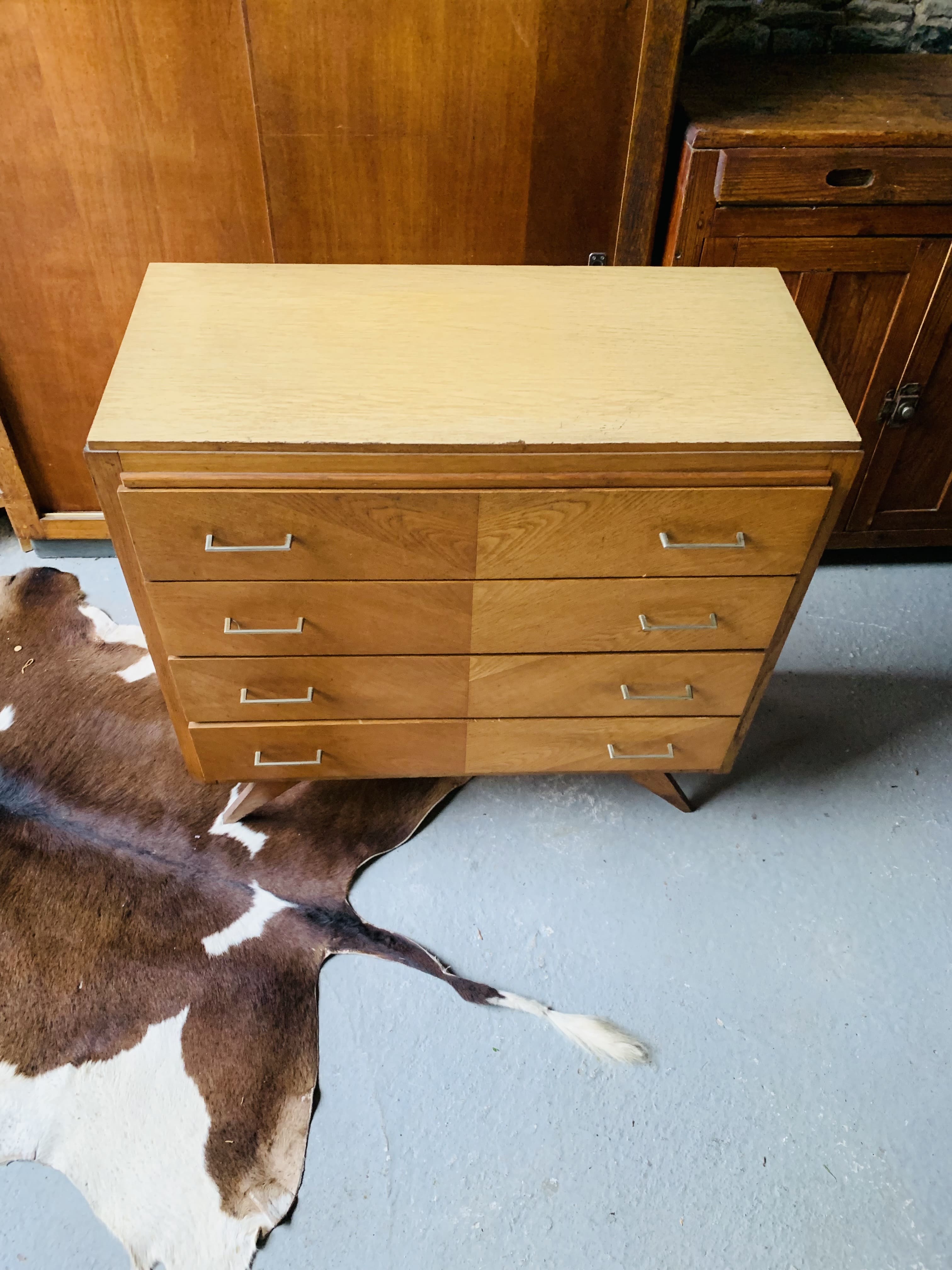 Vintage chest of drawers 4 drawers
