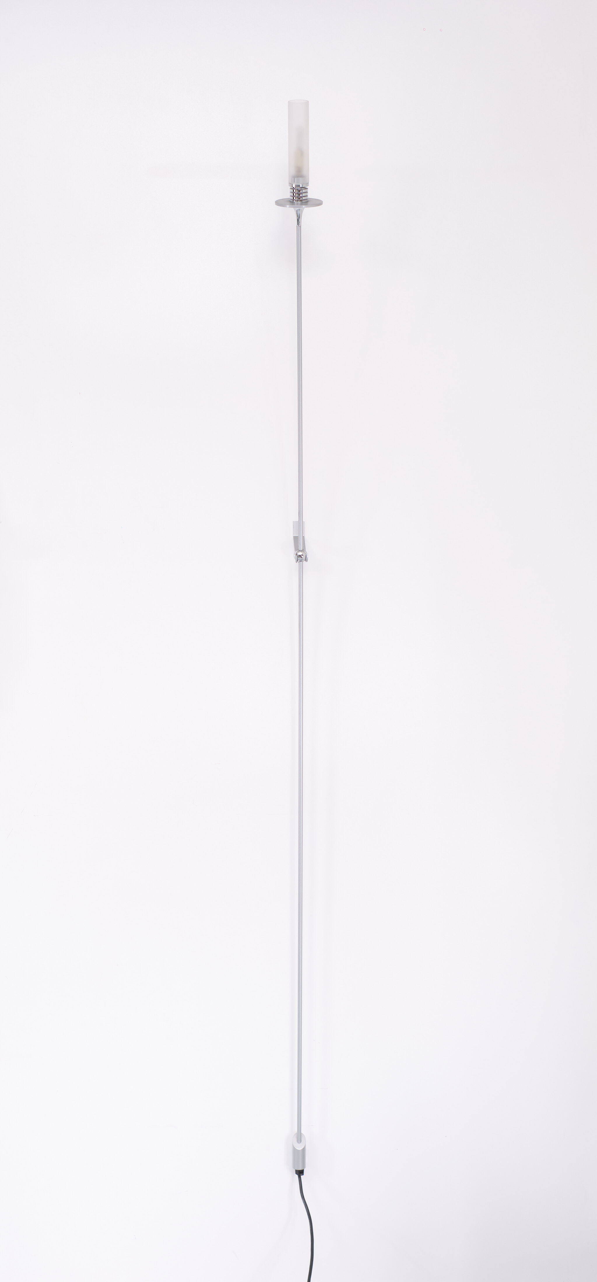 Sleek tall Halogen Wall lamp Occhio Italy