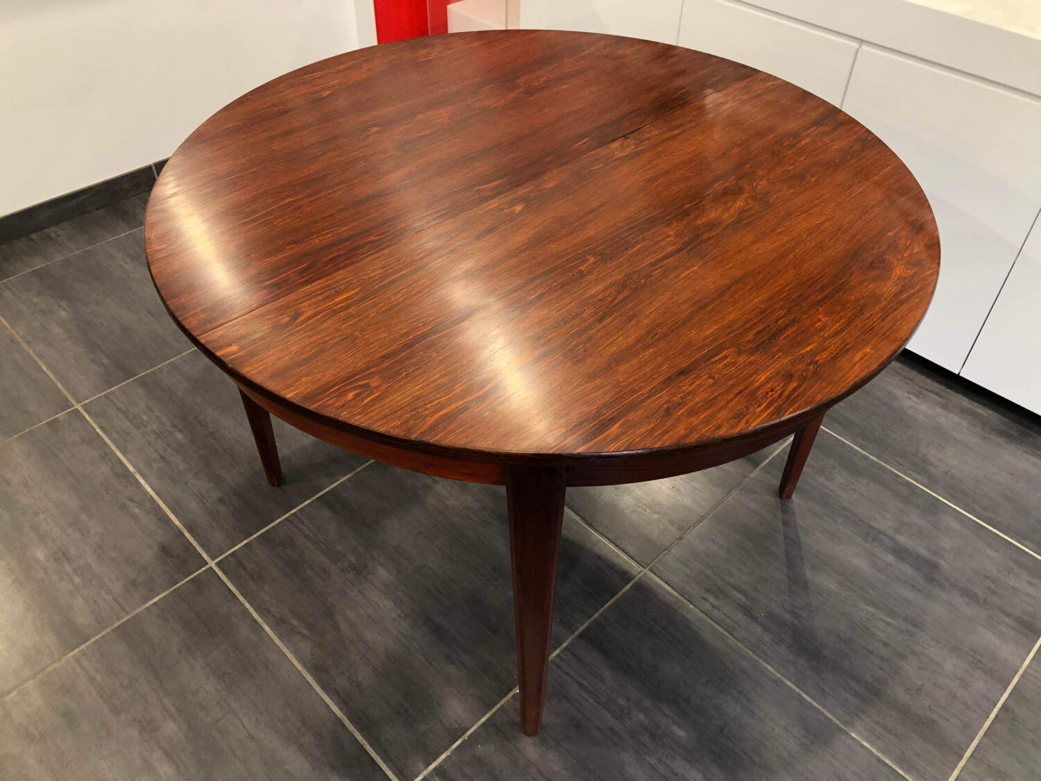 Scandinavian extendable rosewood round table, 1960s