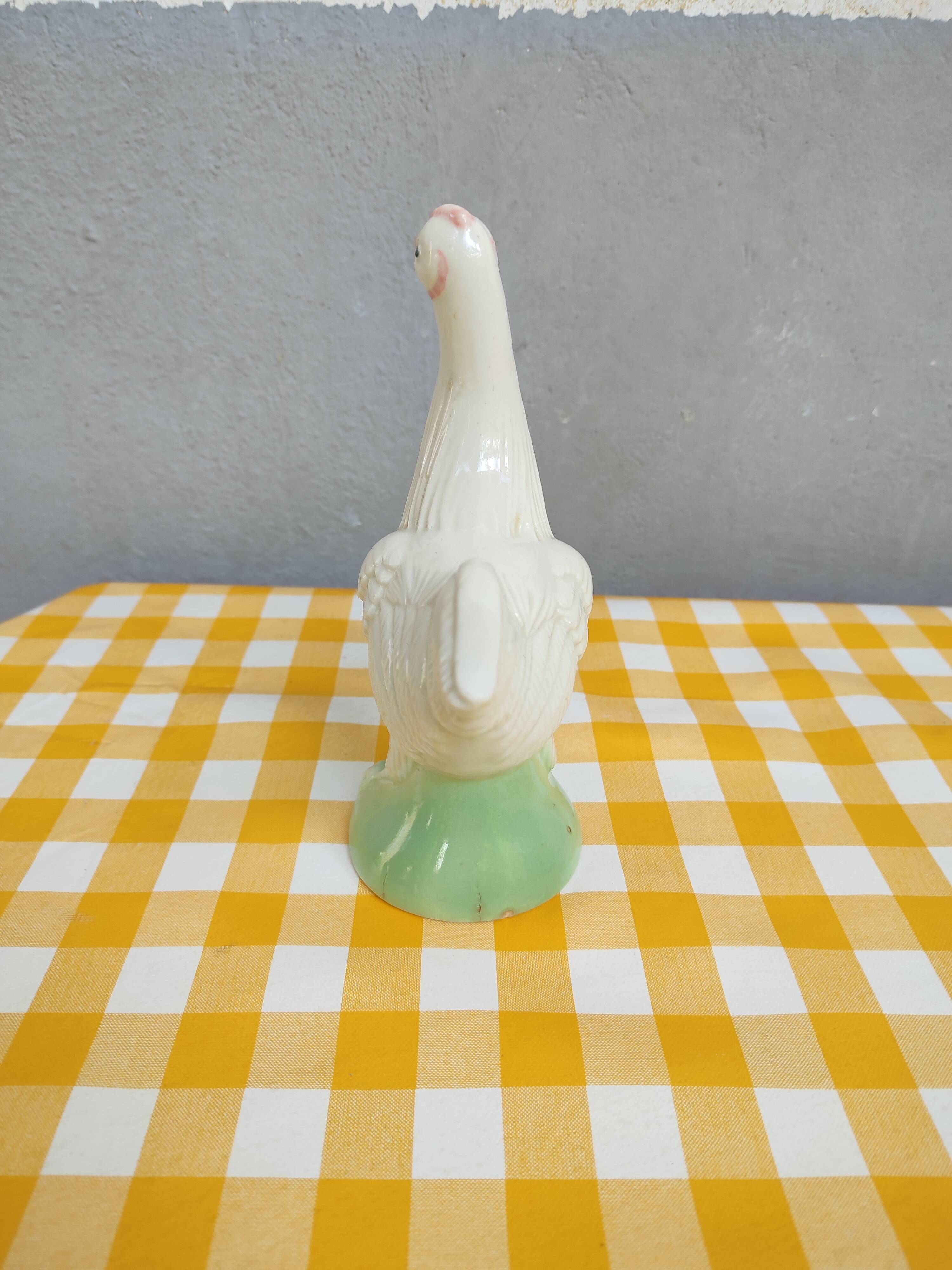 Twentieth polychrome earthenware hen