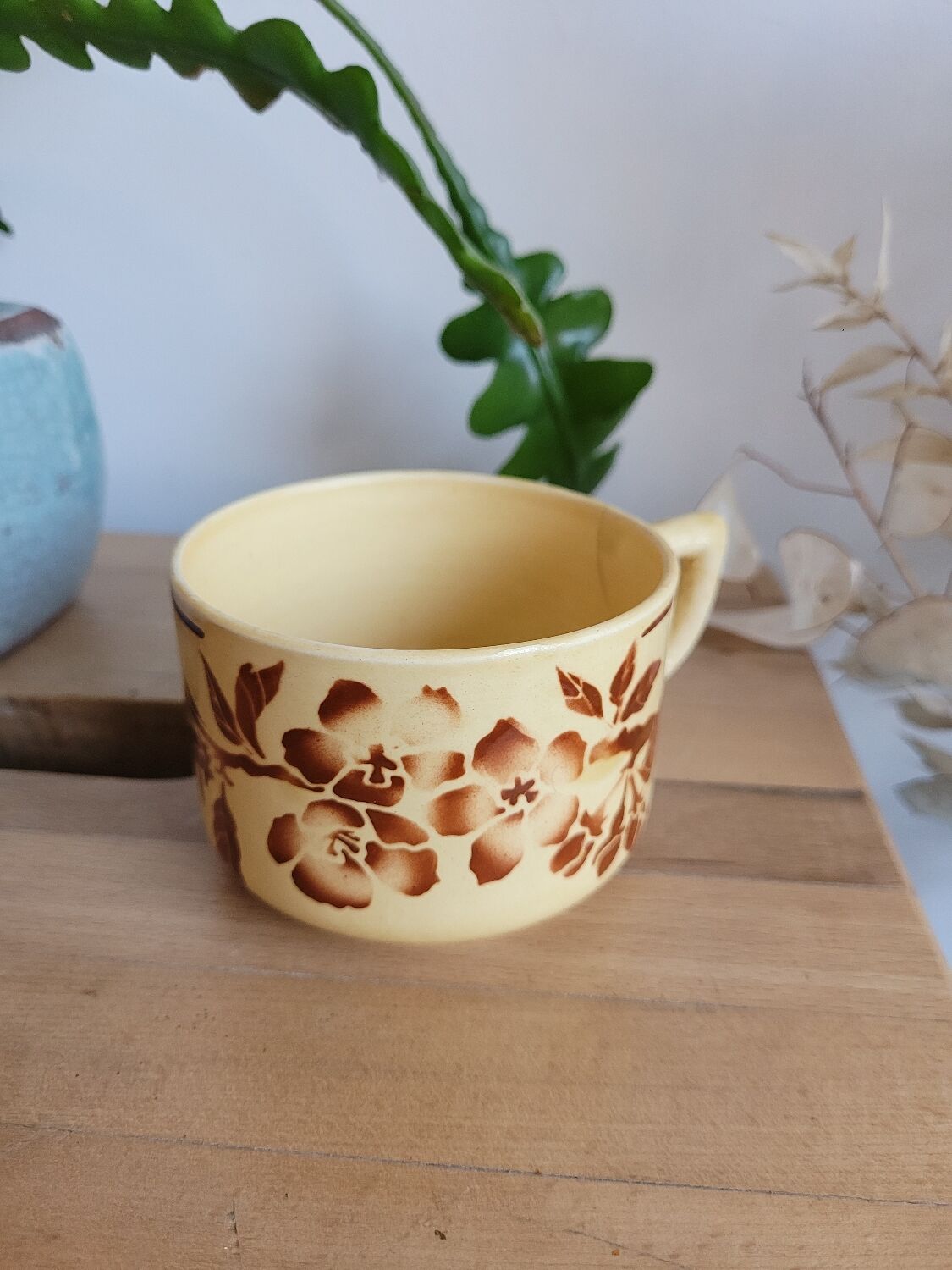 Digoin style coffee cup