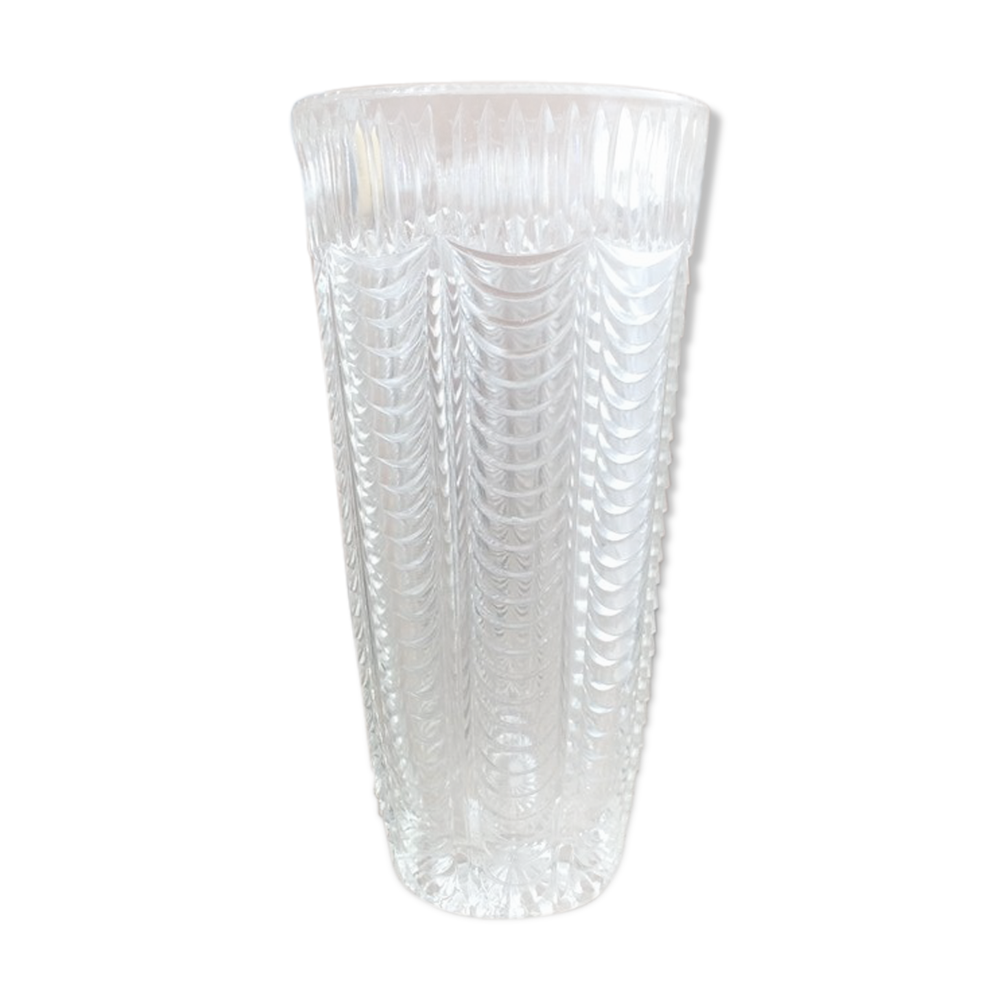 Vase en verre taillé