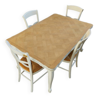 Table with 4 chairs