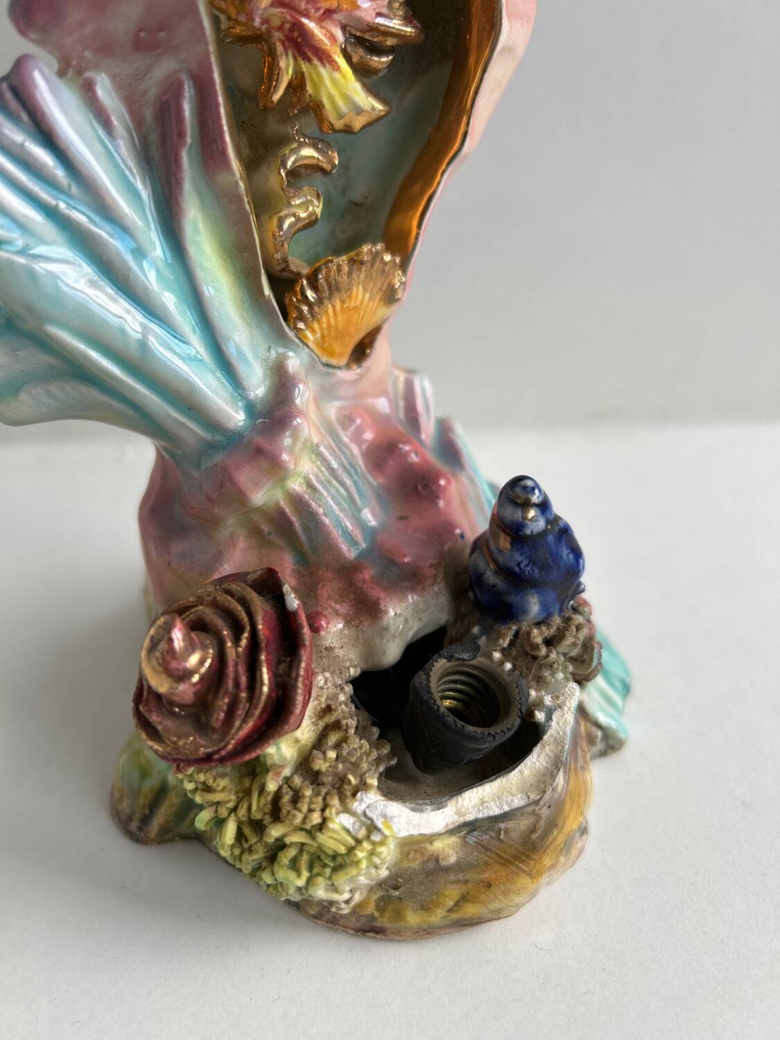 Seahorse ceramic lamp