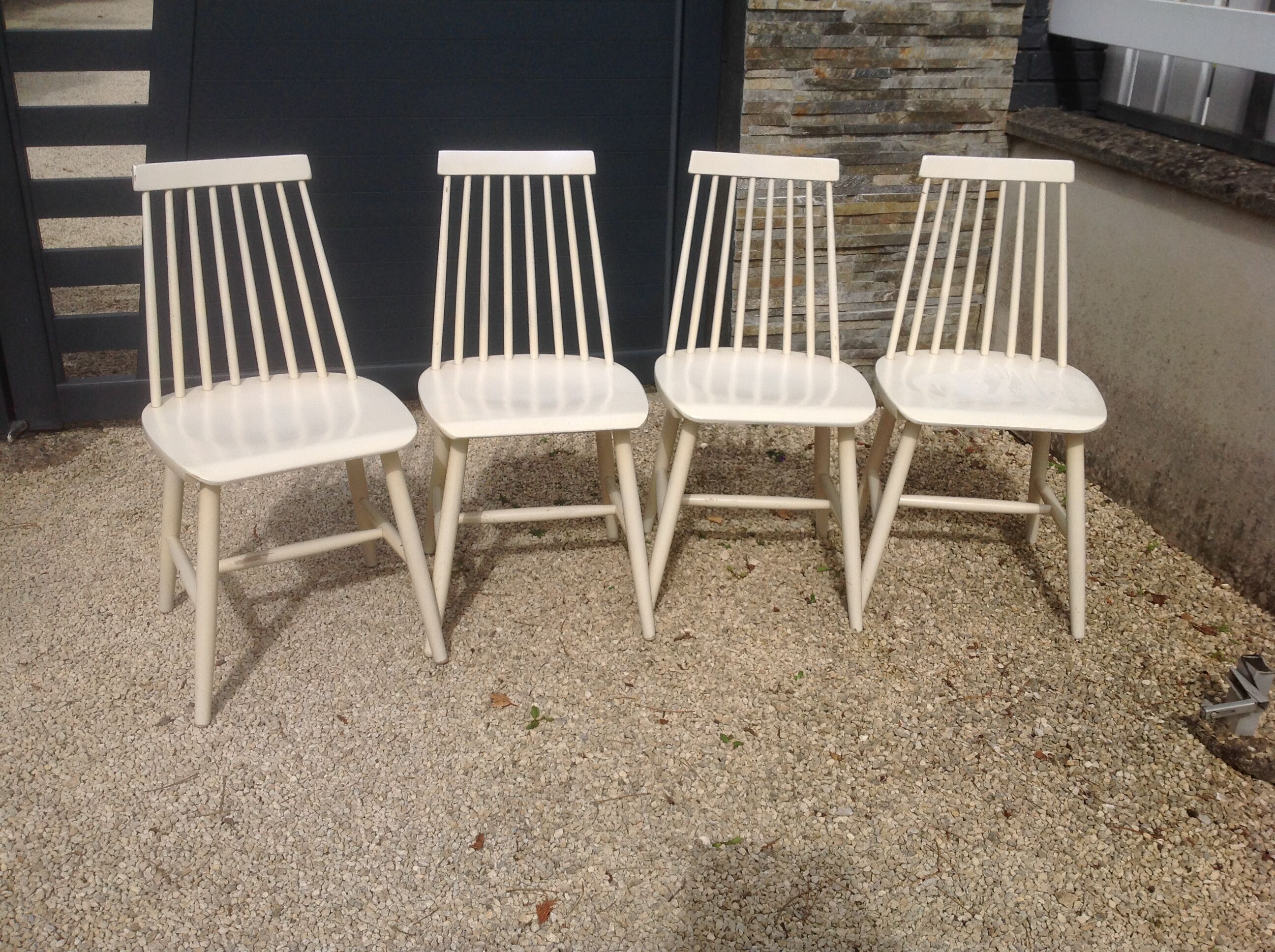 Set of 4 scandinavian style chairs