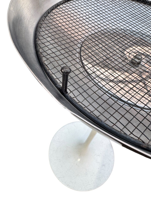 Cendrier sur pied tulipe de Eero saarinen pour Knoll International