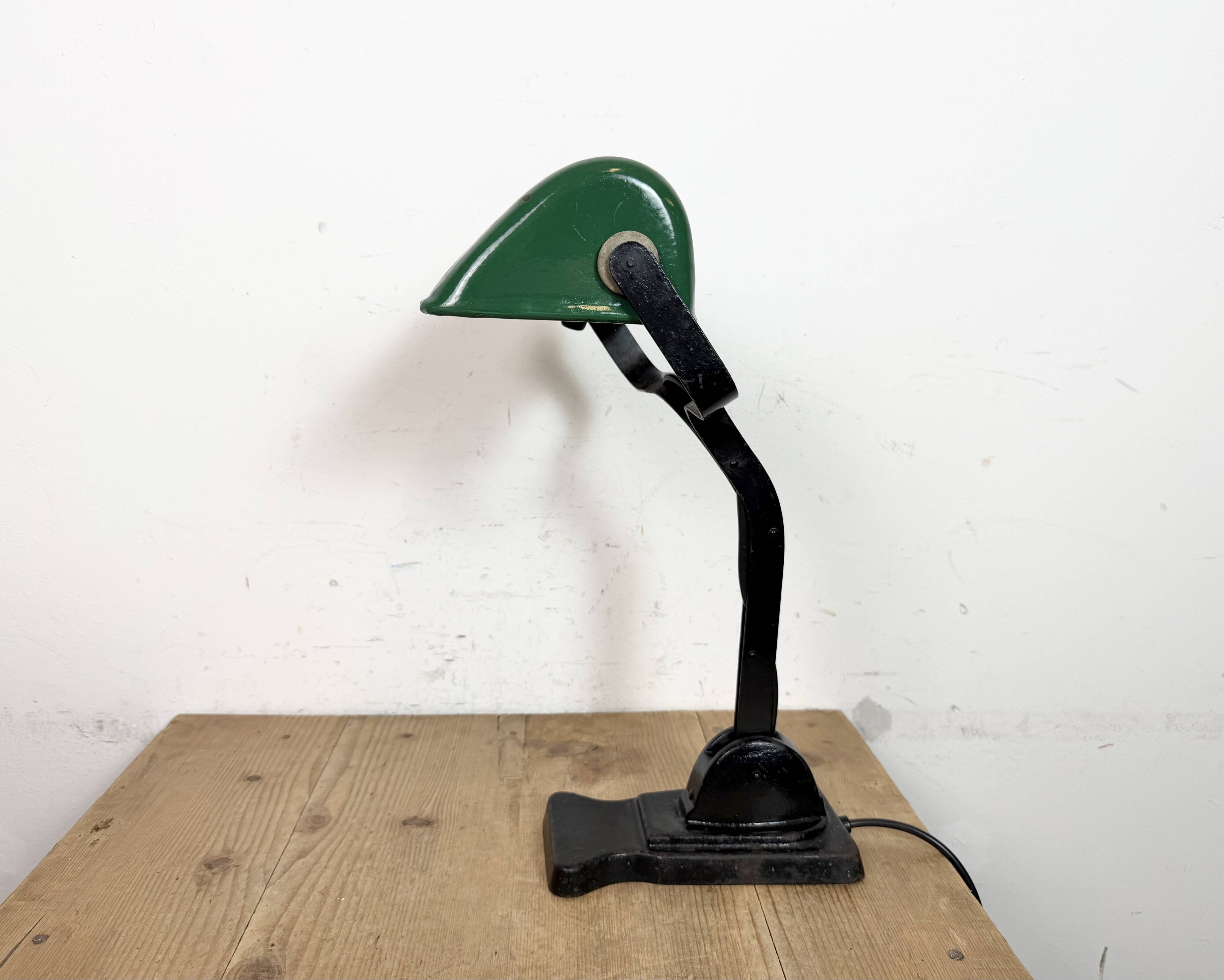 Vintage Green Enamel Bank Lamp, 1930s