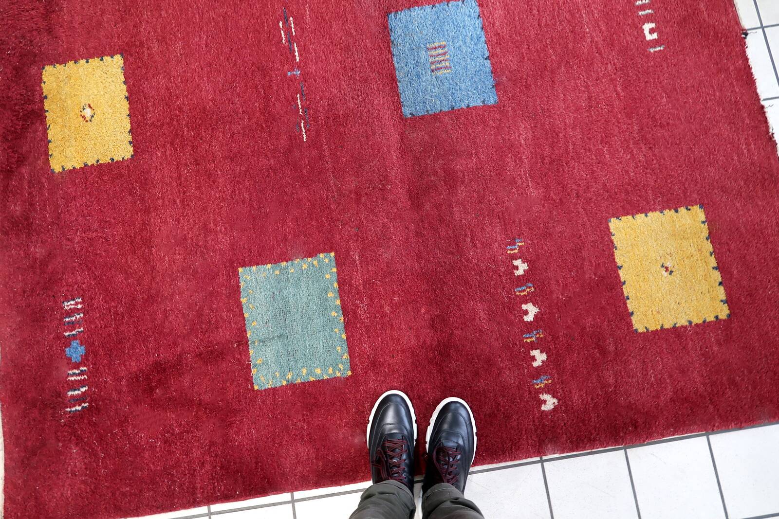 Tapis Gabbeh persan vintage en laine fait main – 143 x 202 cm - 1C1037