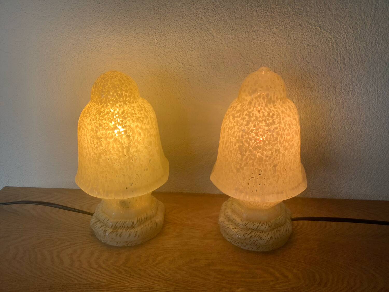 2 Art Deco Globe Lamps in Yellow Clichy Glass.