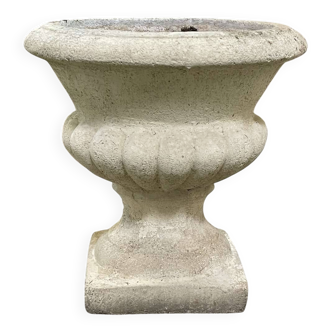 Médicis in reconstituted stone from the 1970s