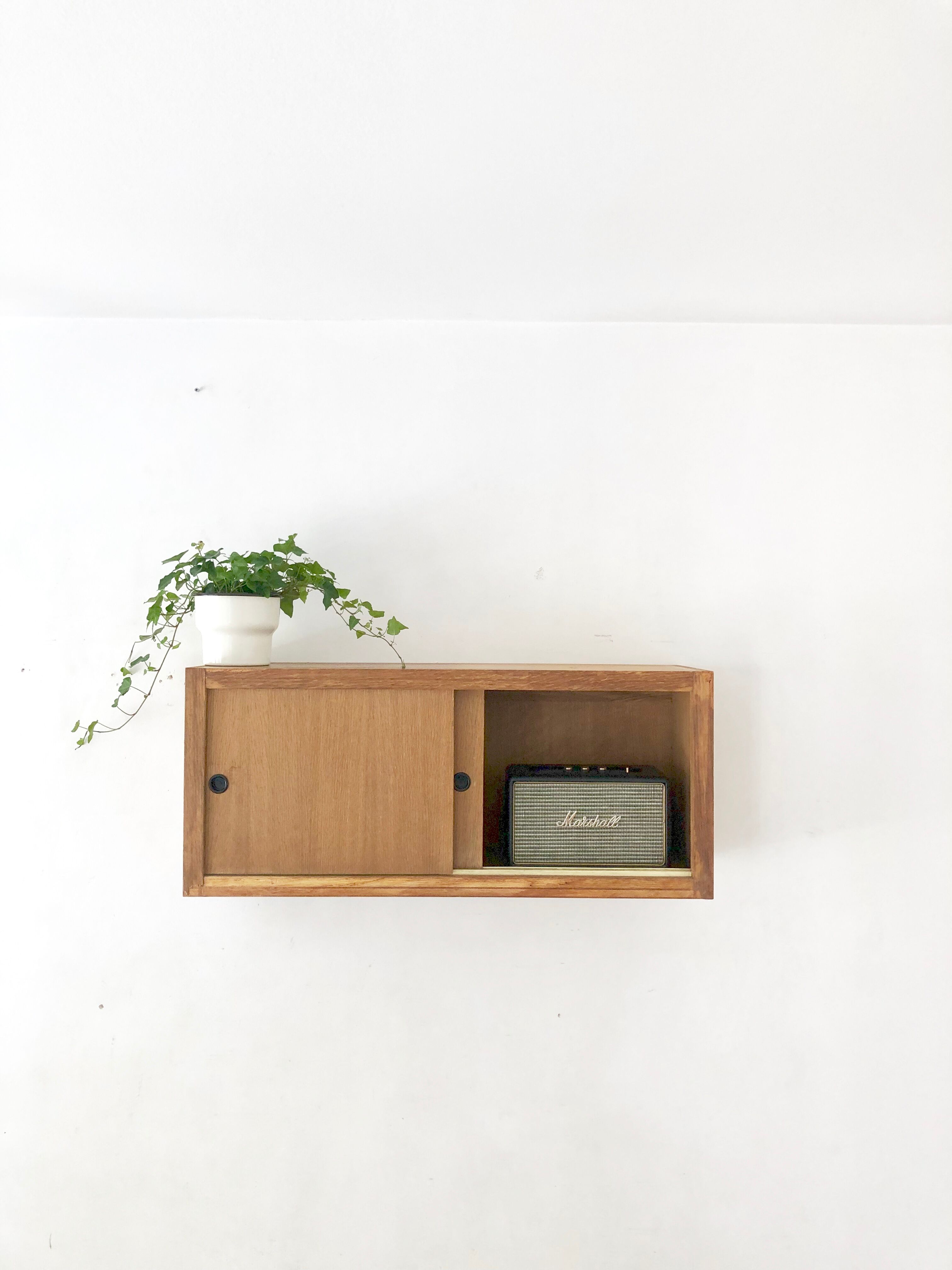 Hanging box shelf 1968