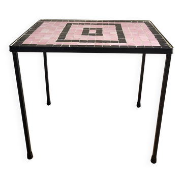 Plantentafeltje vintage avec betegeld mozaïek bovenblad en rose noir 1960