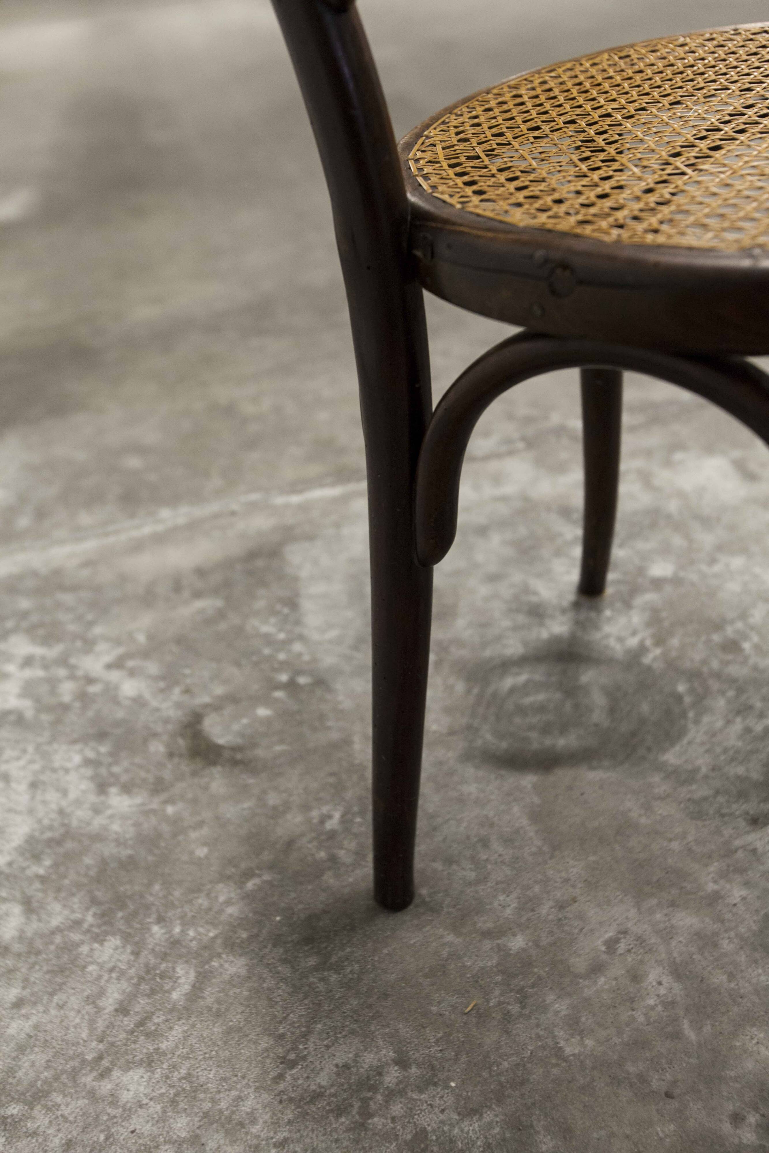 Ungvar Ungarn 1900 dark brown cane bistro chair