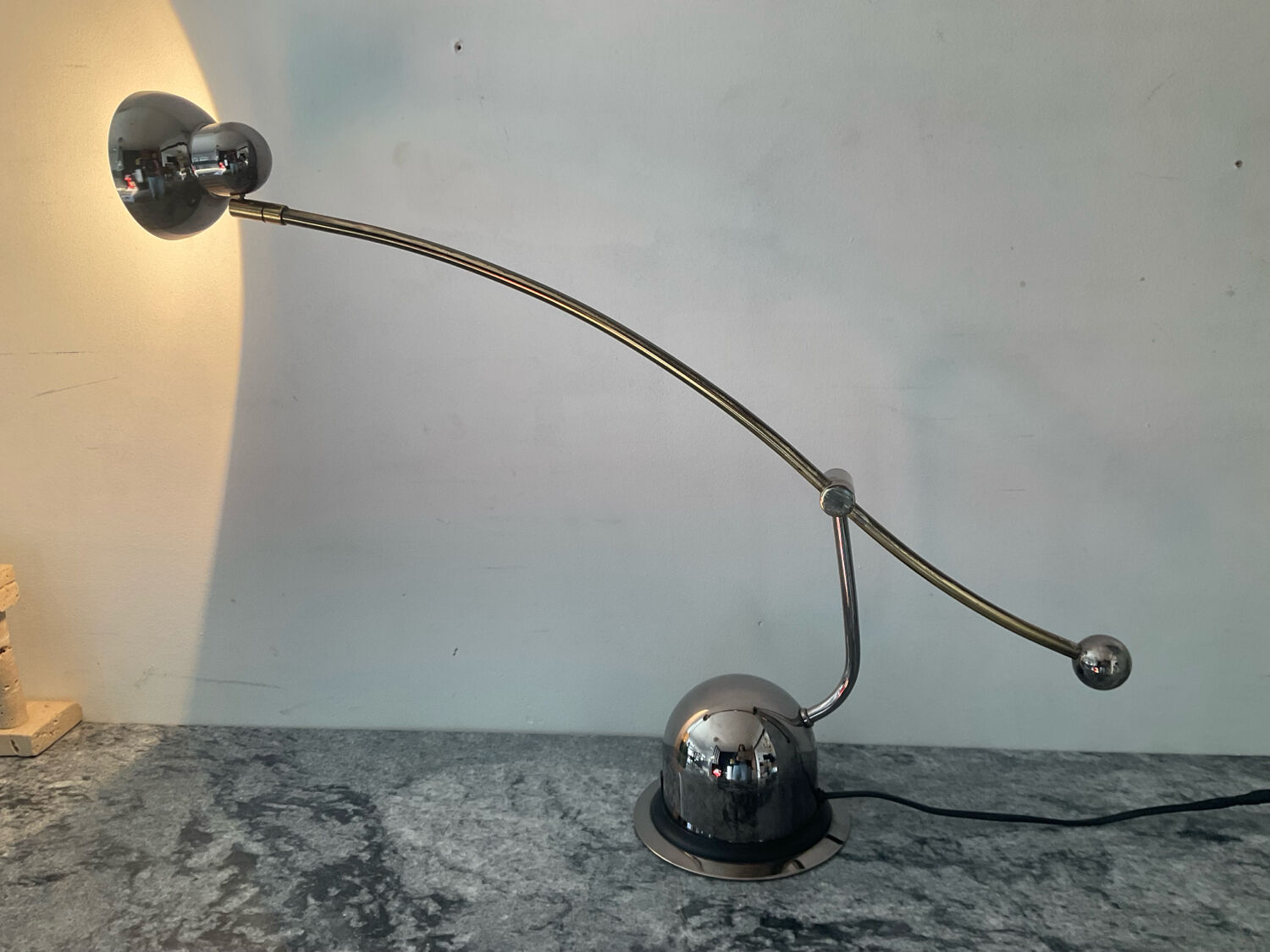Articulated desk lamp from the 70s-80s.
