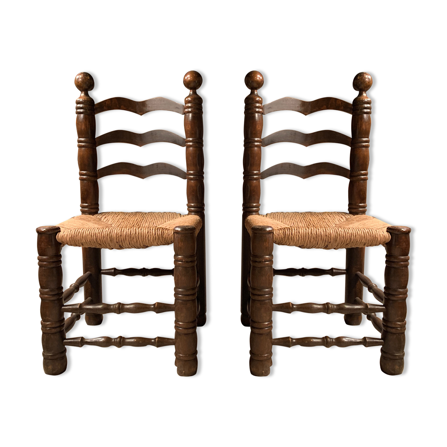 Pair of solid wooden chairs and mulched seat