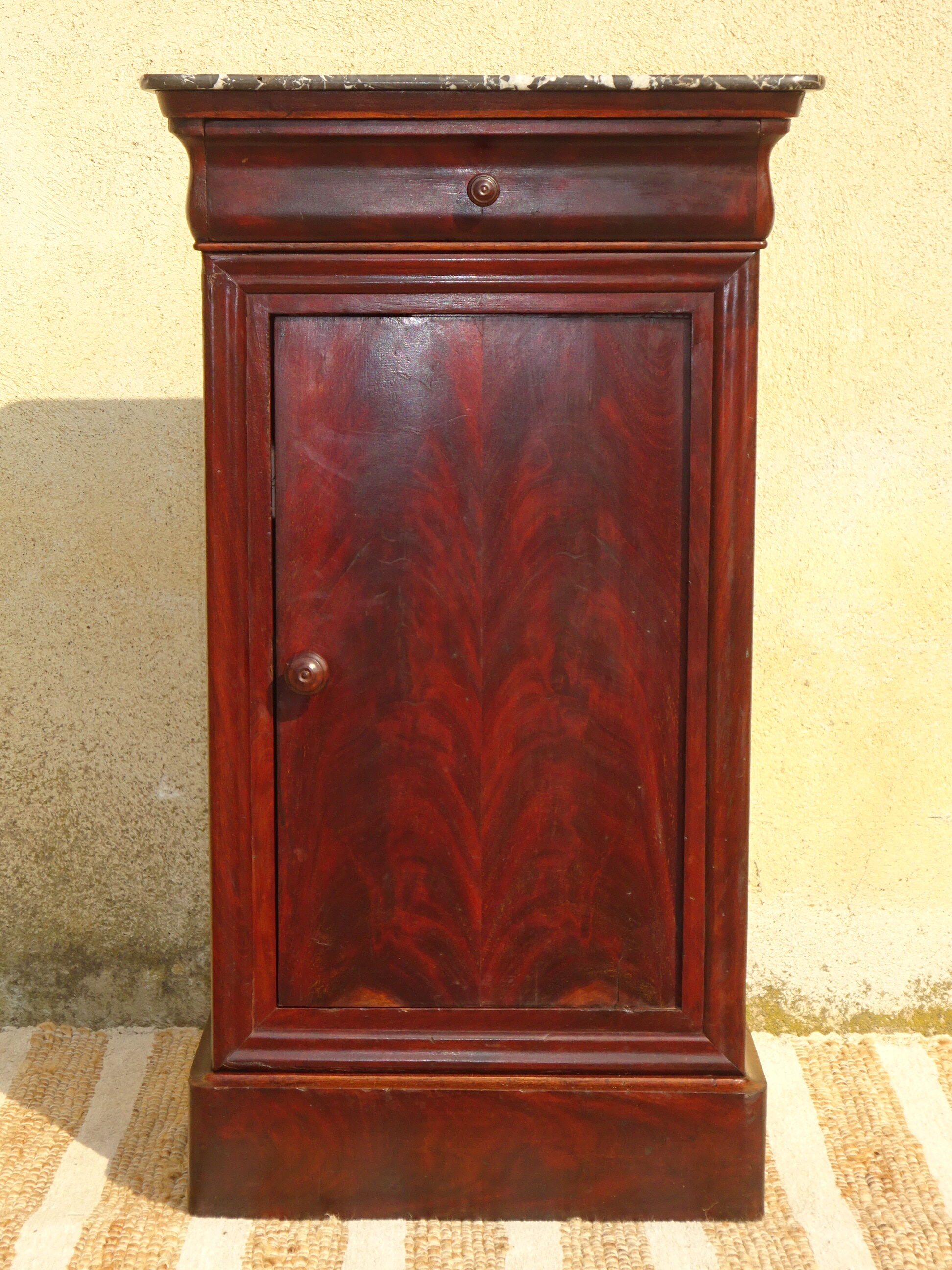 Louis-Philippe bedside in flamed mahogany