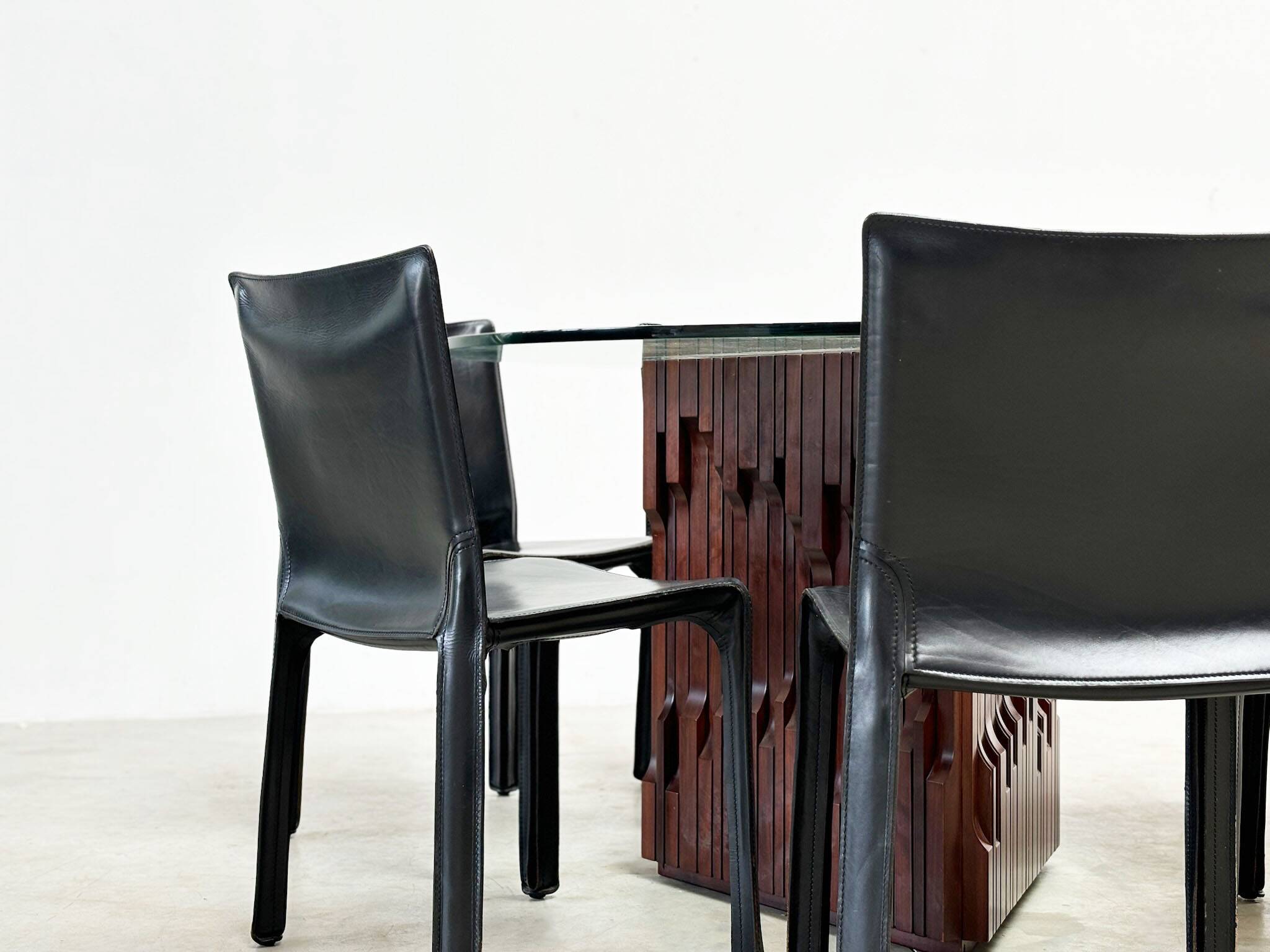 Luciano Frigerio sculptural wooden Barium dining table