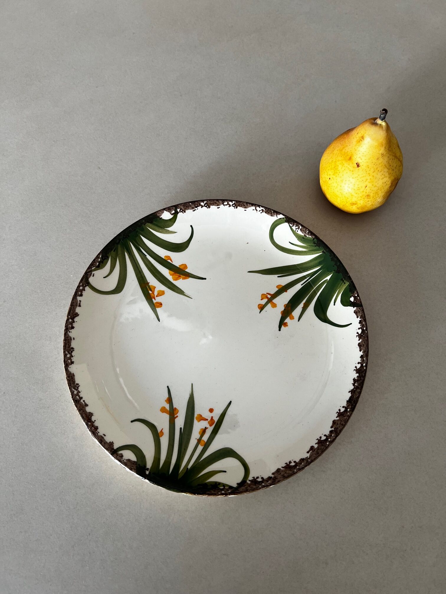 Floral pattern dessert plate