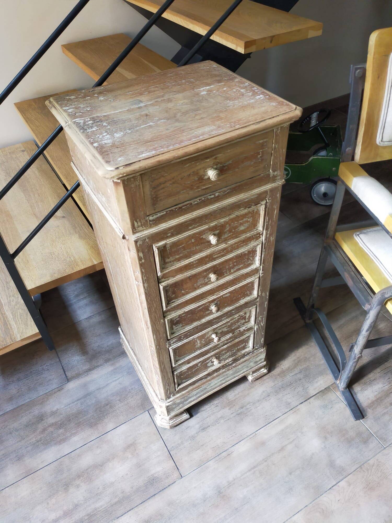 Solid wood storage unit