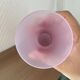 Vase en opaline mauve