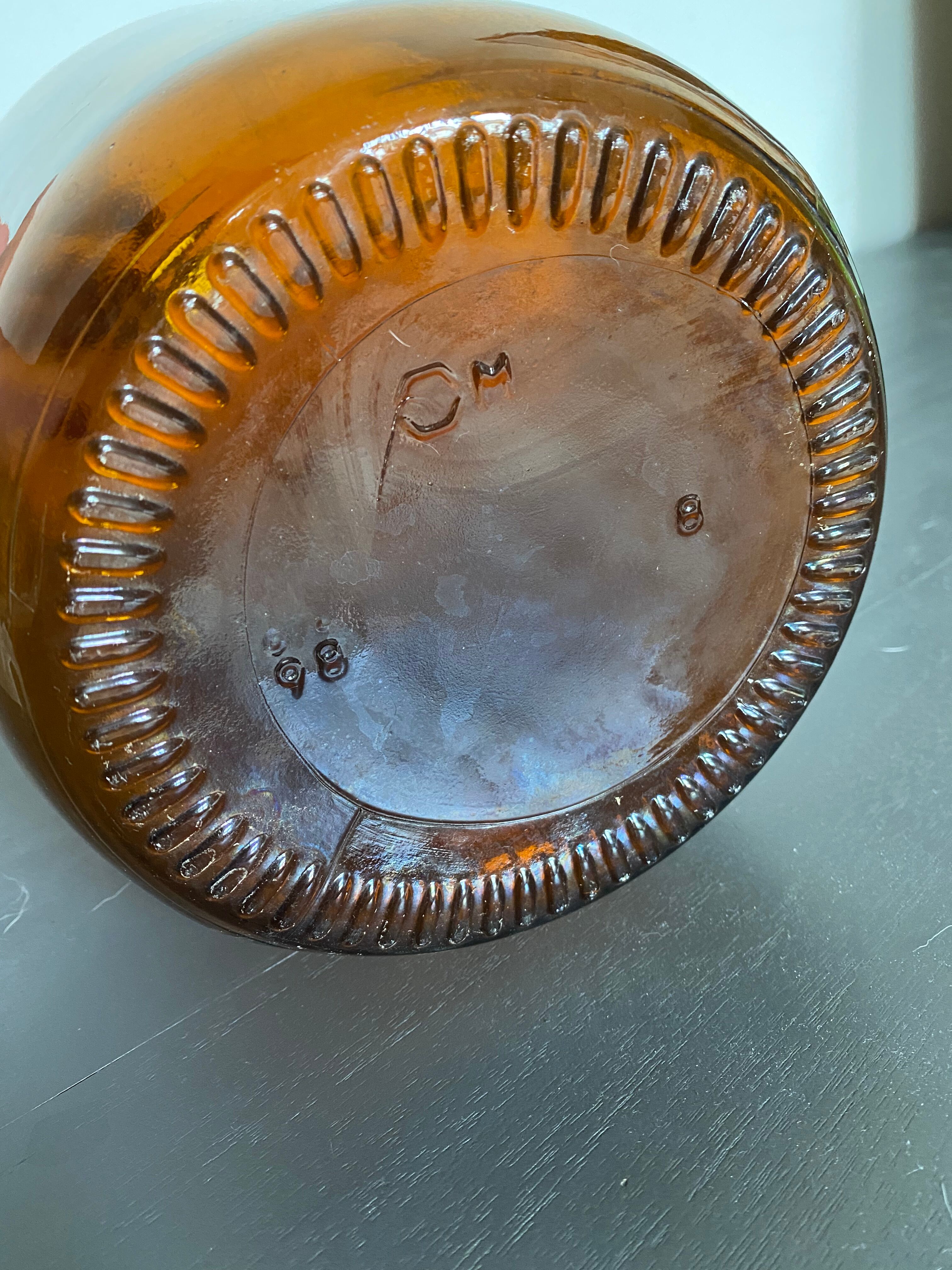 Demijohn amber