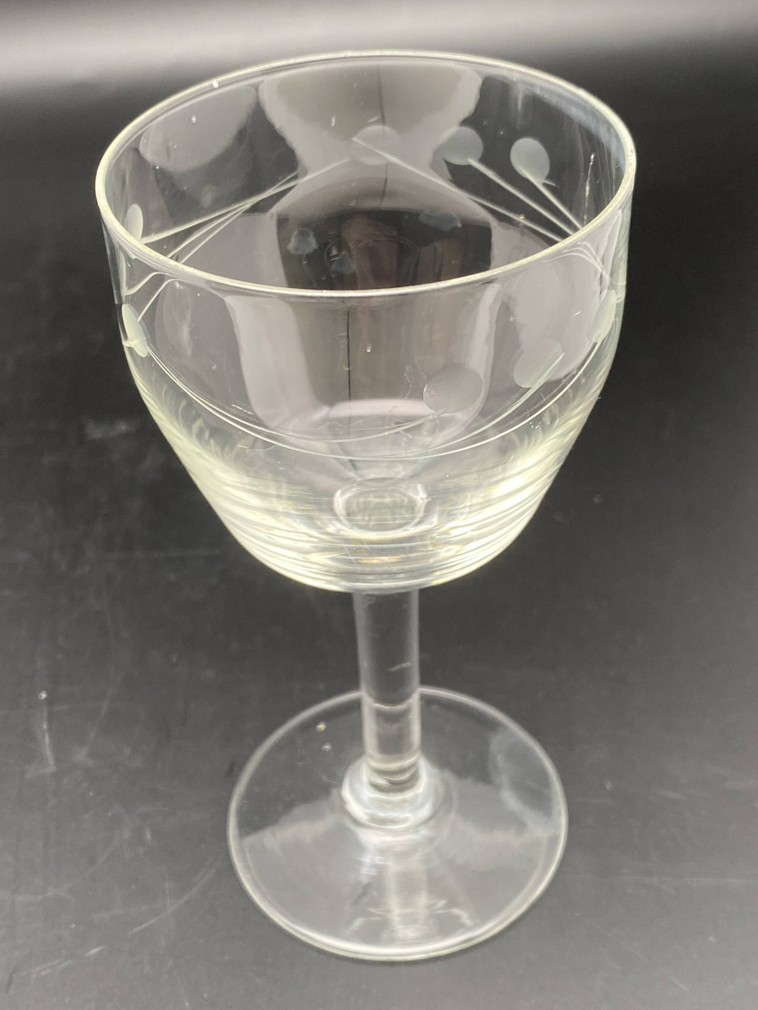 Wine glasses chiseled patterns
